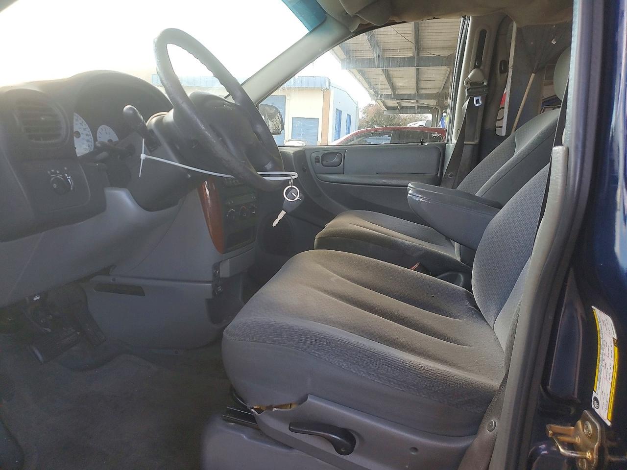 2006 Chrysler Town & Country Blue vin: 1A4GP45R26B586751
