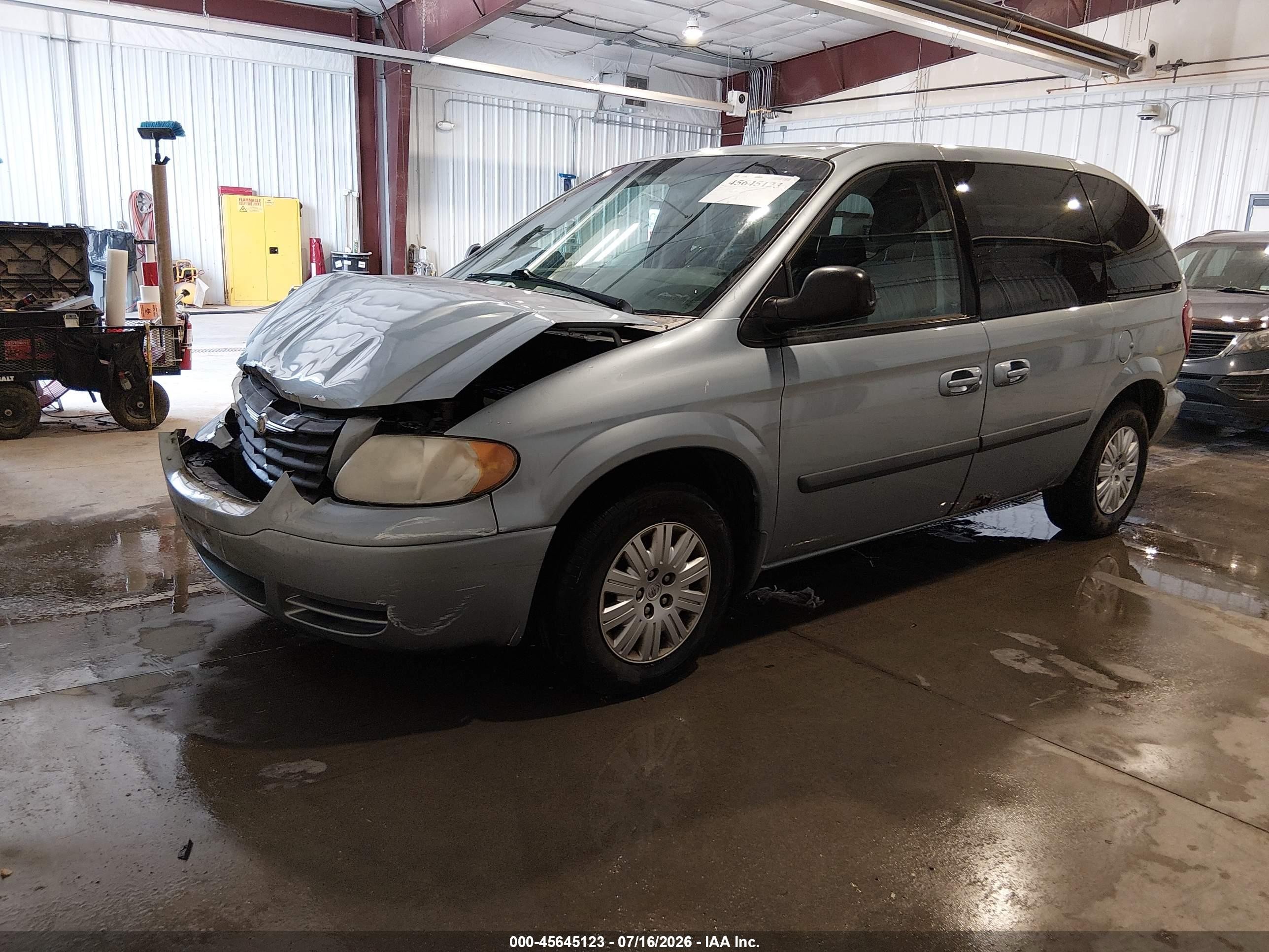2006 Chrysler Town & Country   Blue vin: 1A4GP45R26B632515