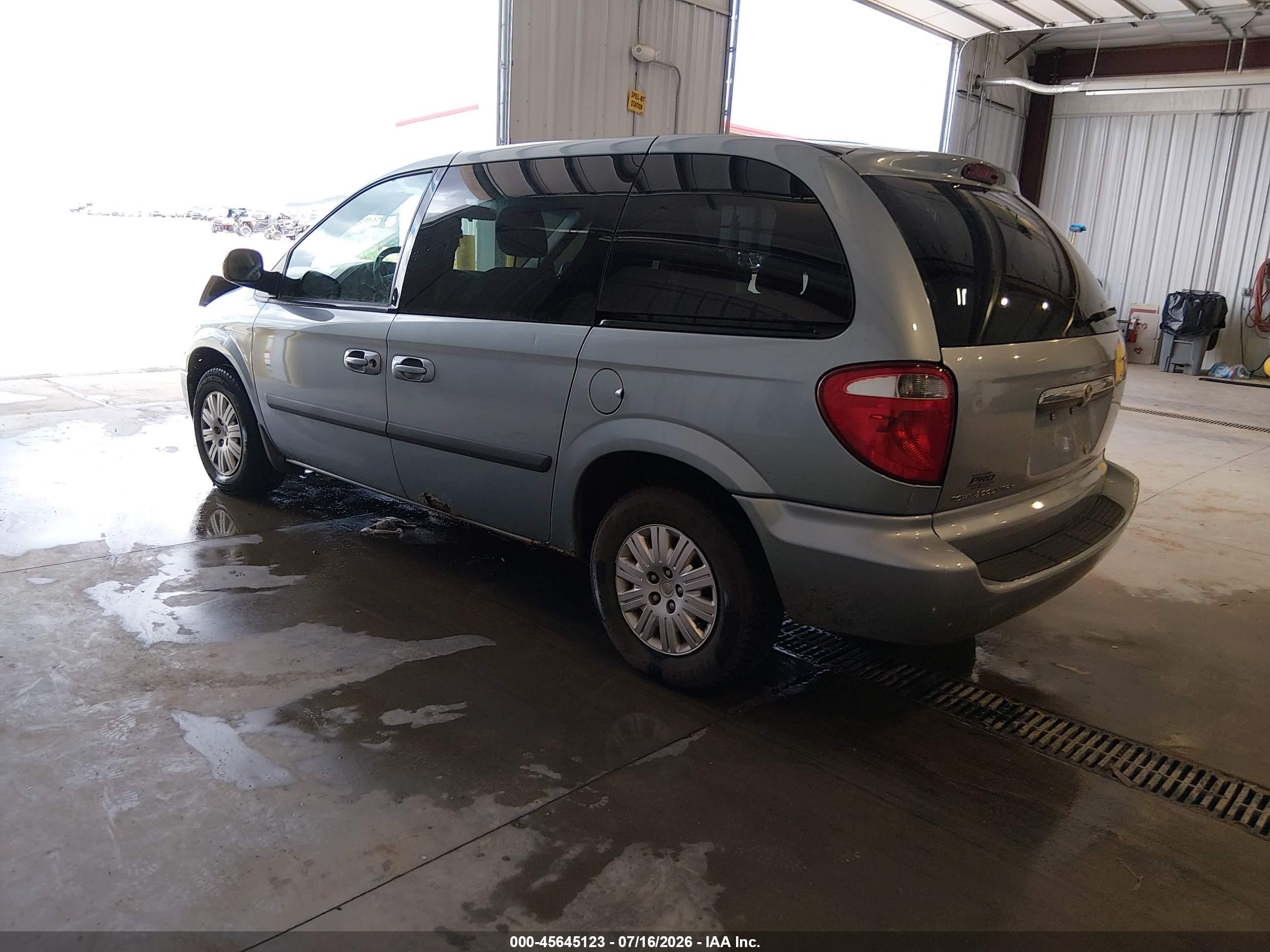 2006 Chrysler Town & Country   Blue vin: 1A4GP45R26B632515