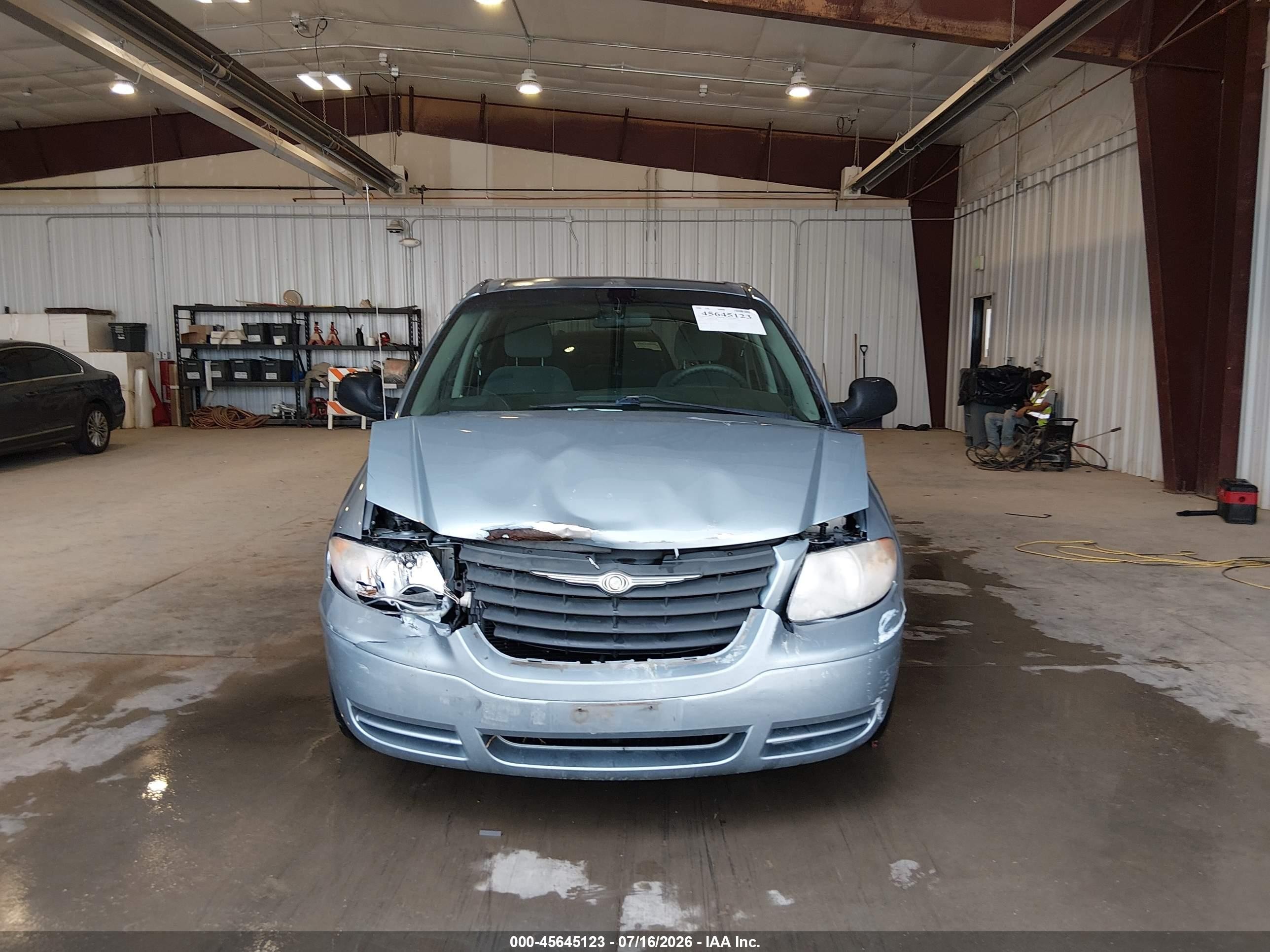 2006 Chrysler Town & Country   Blue vin: 1A4GP45R26B632515