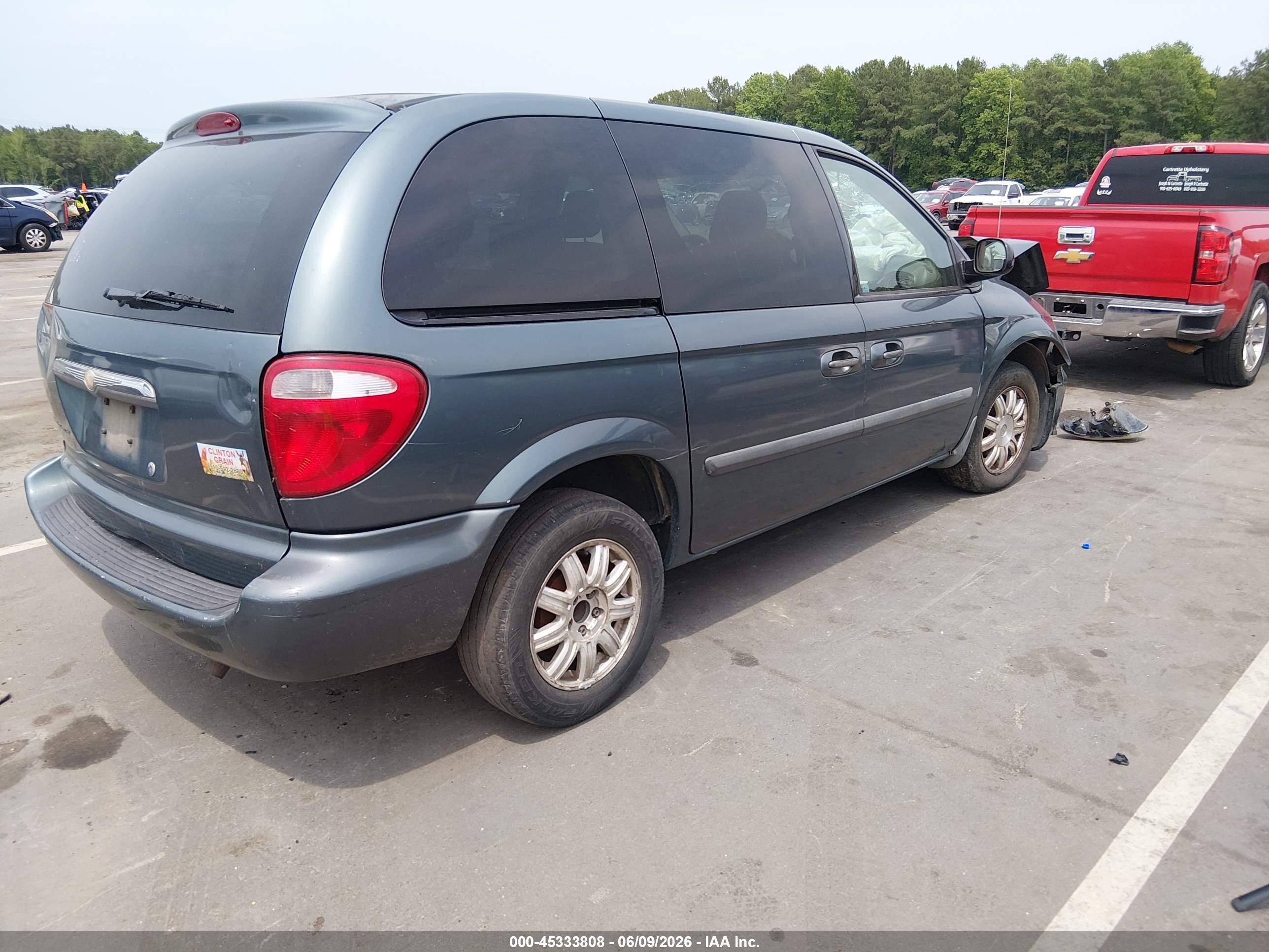 2006 Chrysler Town & Country   Blue vin: 1A4GP45R26B645233