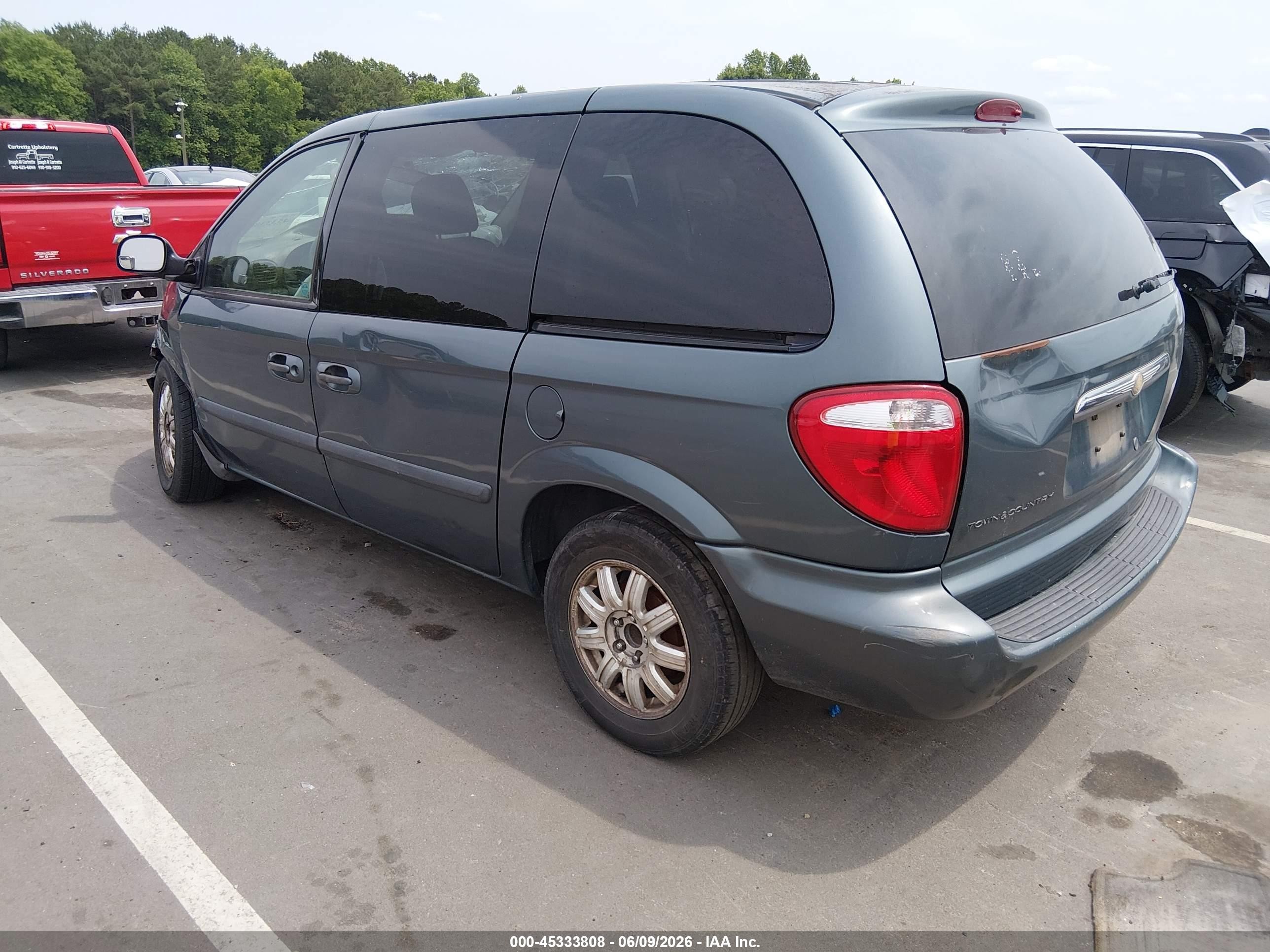 2006 Chrysler Town & Country   Blue vin: 1A4GP45R26B645233
