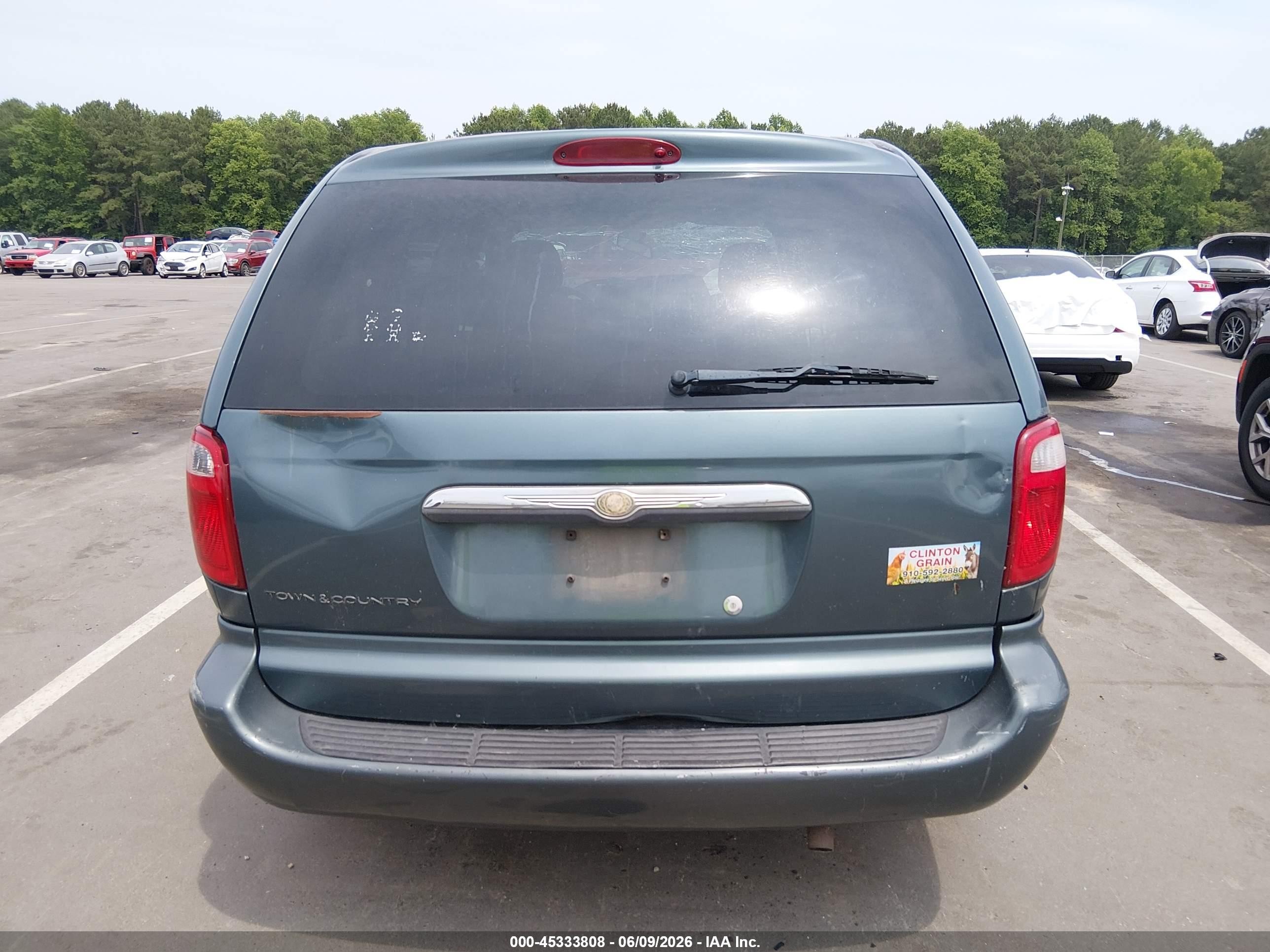 2006 Chrysler Town & Country   Blue vin: 1A4GP45R26B645233