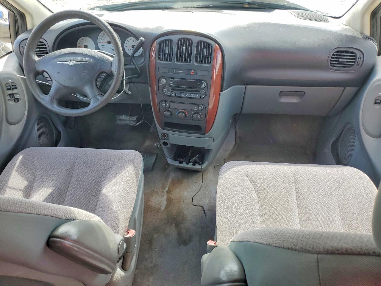 2006 Chrysler Town & Country White vin: 1A4GP45R26B753741