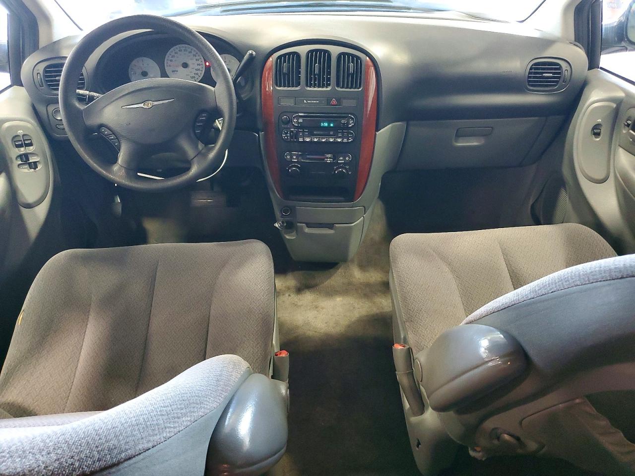 2006 Chrysler Town & Country White vin: 1A4GP45R36B726077