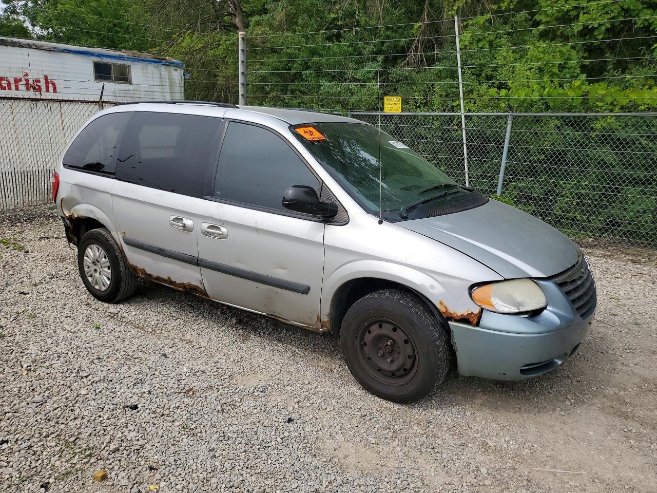 2006 Chrysler Town & Country Silver vin: 1A4GP45R46B620950