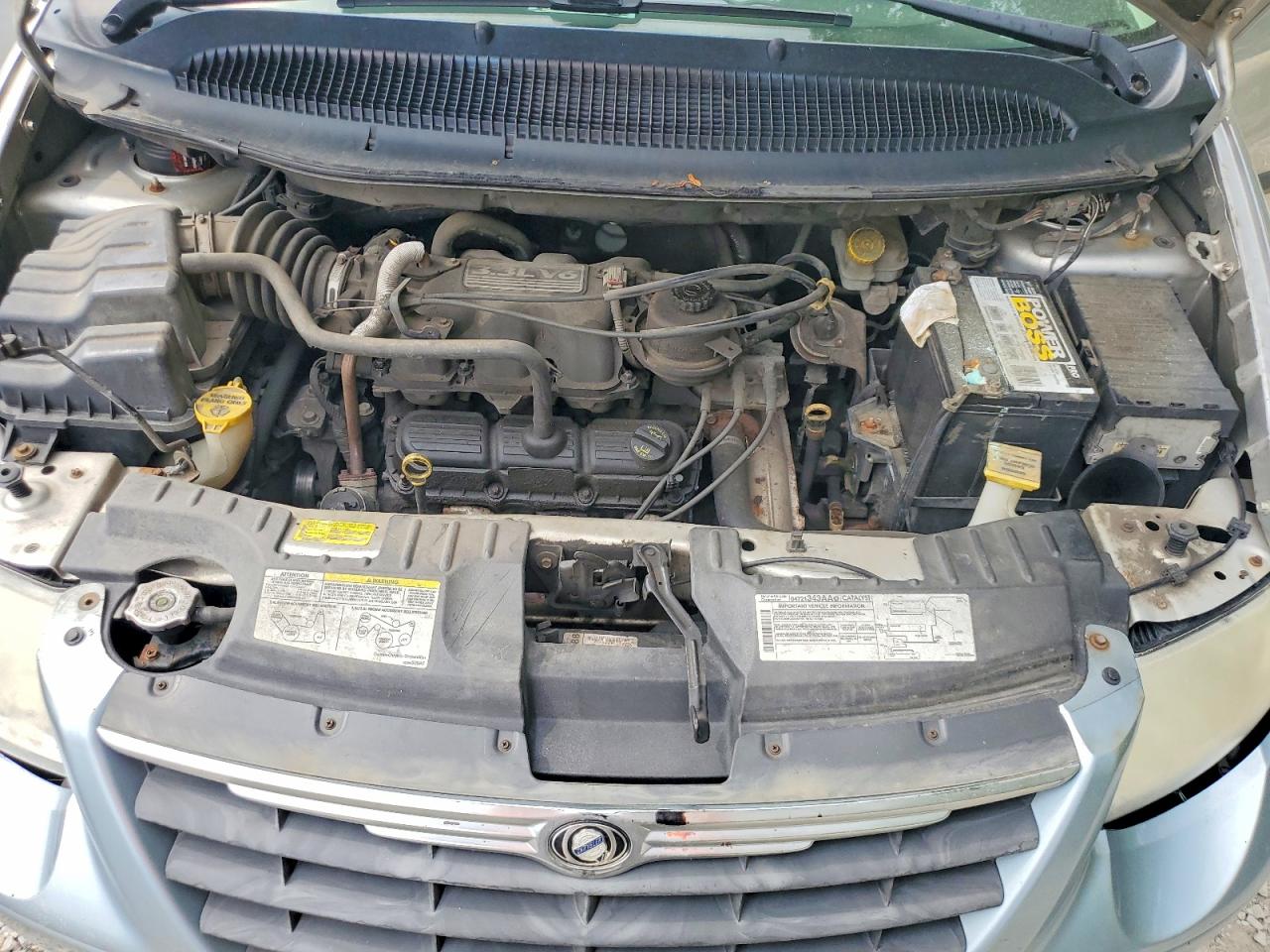 2006 Chrysler Town & Country Silver vin: 1A4GP45R46B620950