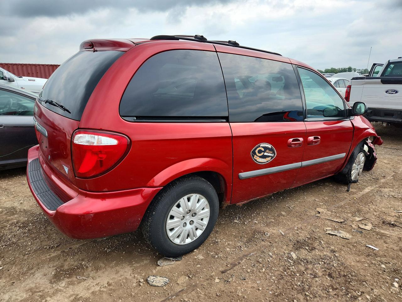 2006 Chrysler Town & Country Red vin: 1A4GP45R46B693283