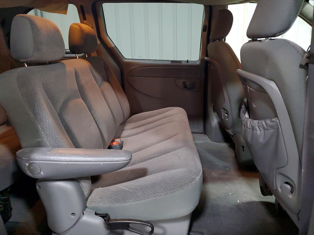 2006 Chrysler Town & Country Blue vin: 1A4GP45R56B661572