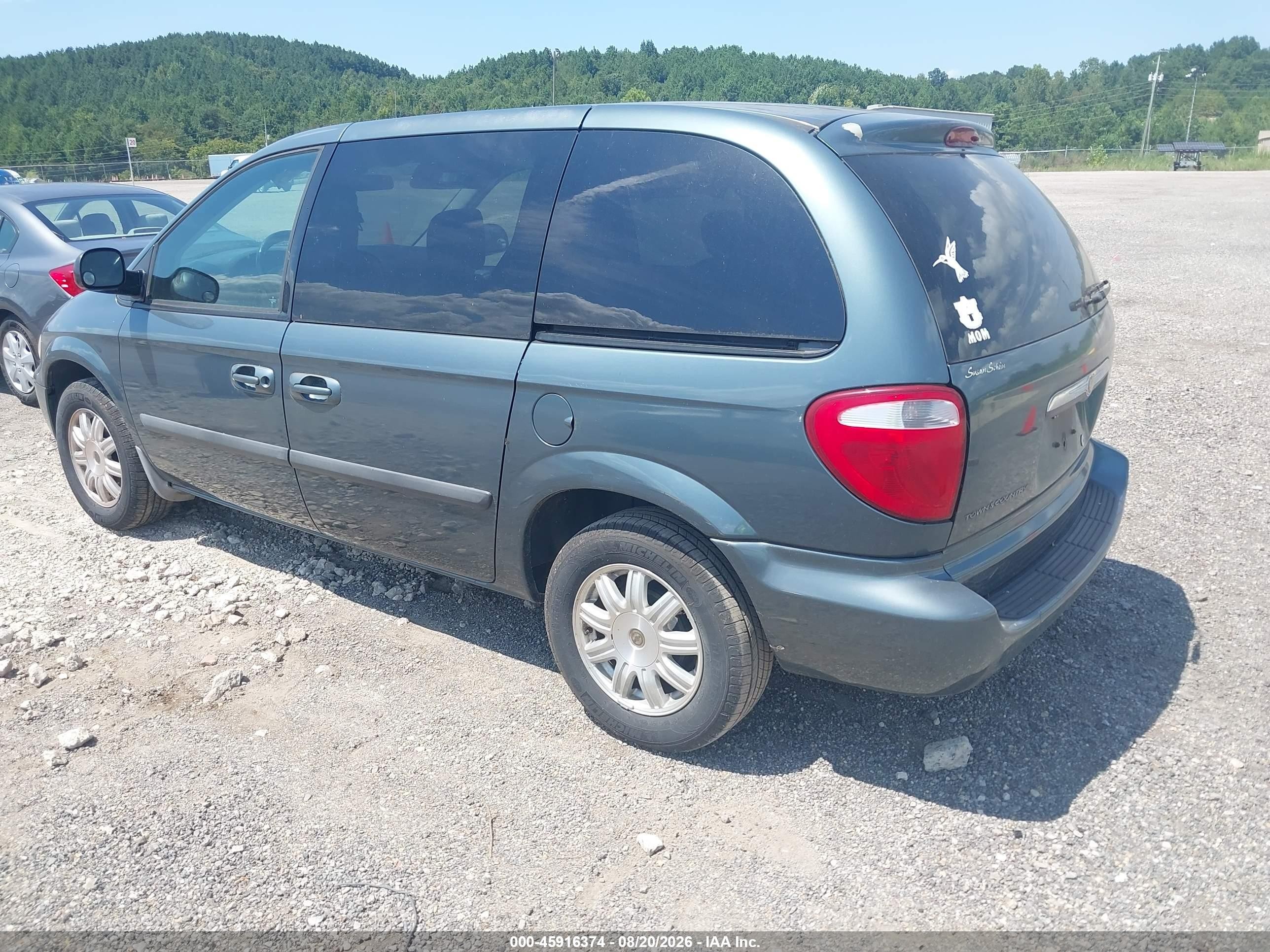 2006 Chrysler Town & Country   Green vin: 1A4GP45R76B519529