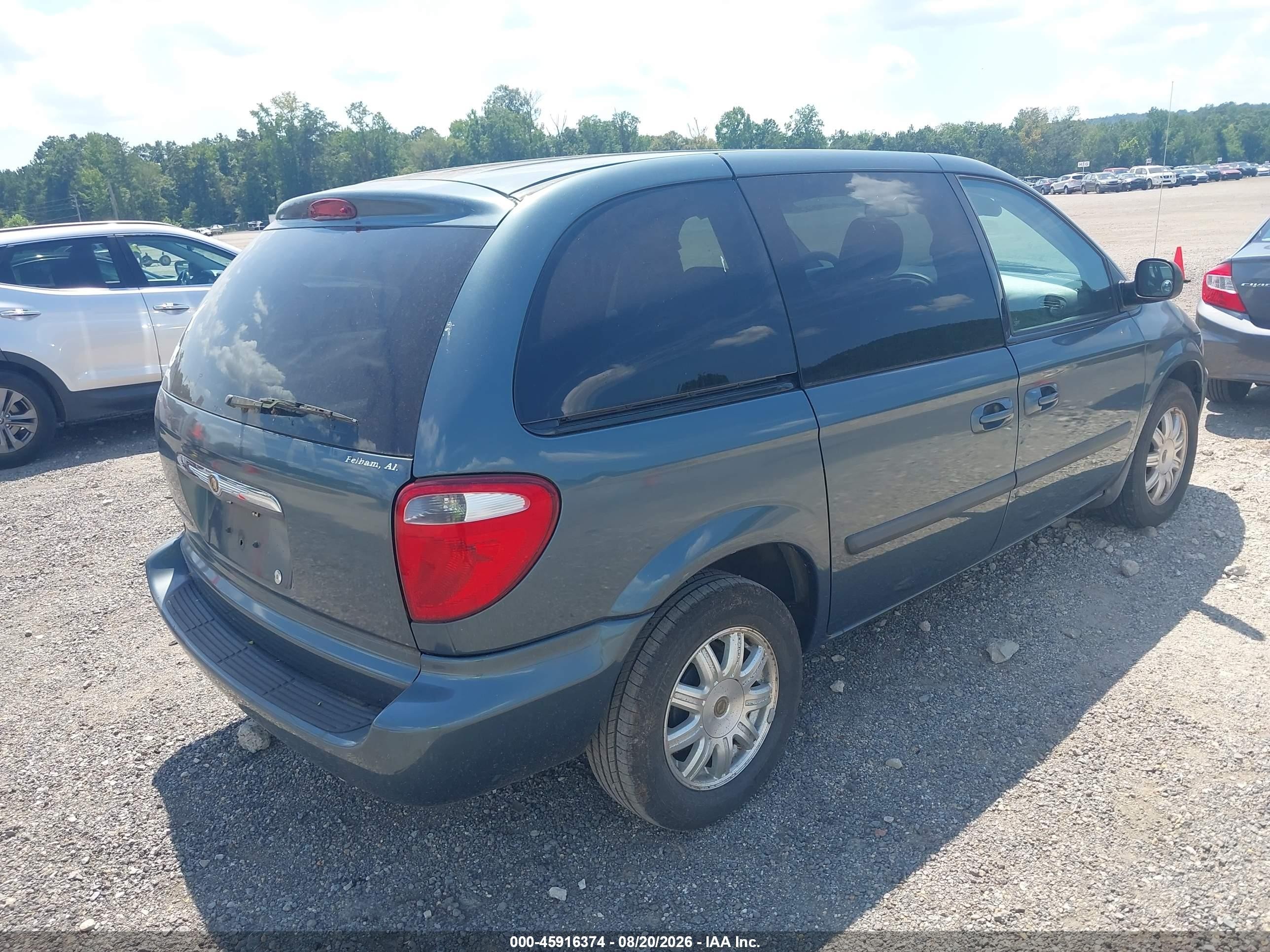 2006 Chrysler Town & Country   Green vin: 1A4GP45R76B519529