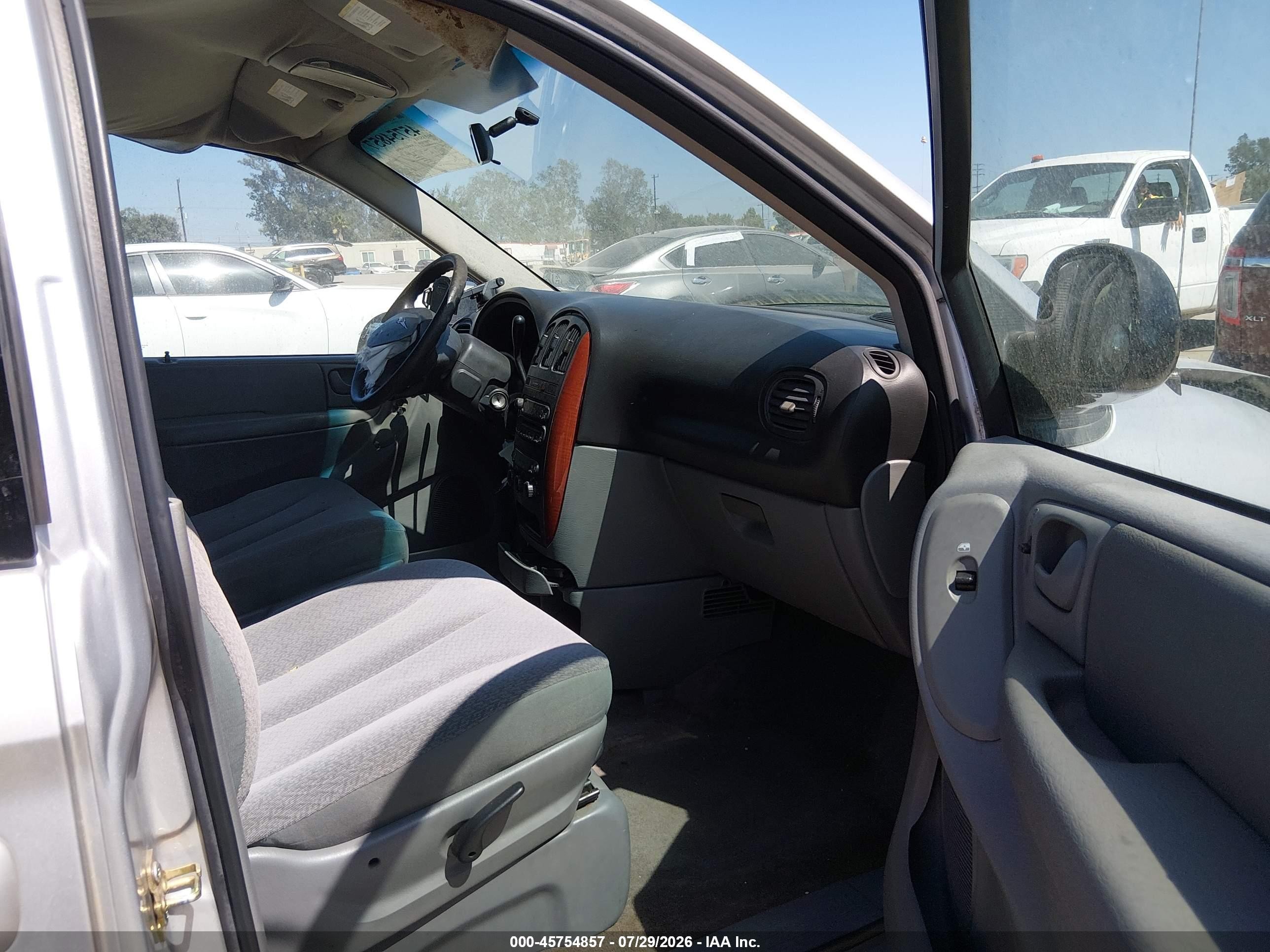 2006 Chrysler Town & Country   Gray vin: 1A4GP45R86B703944