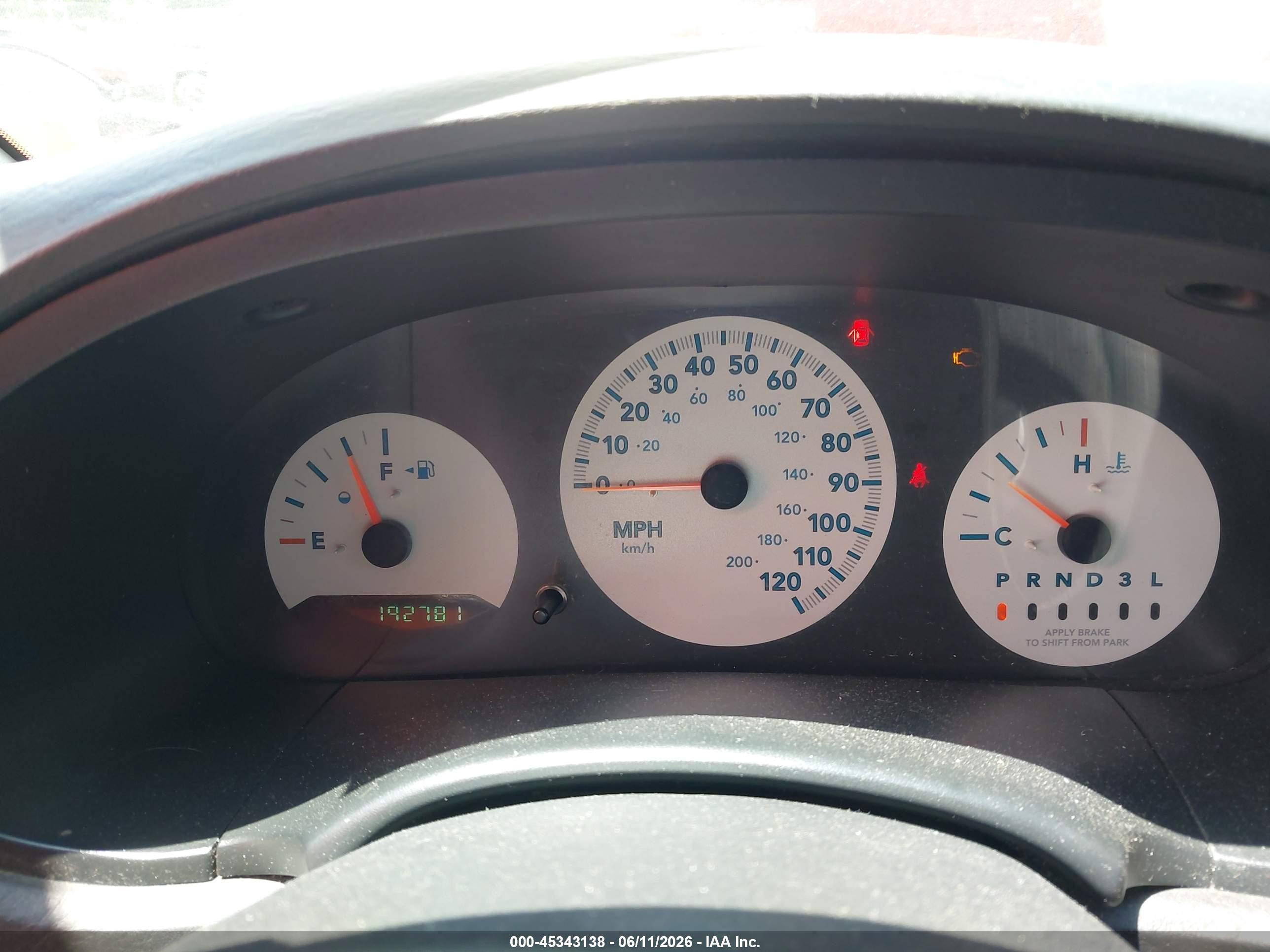 2006 Chrysler Town & Country   Gray vin: 1A4GP45R86B710747