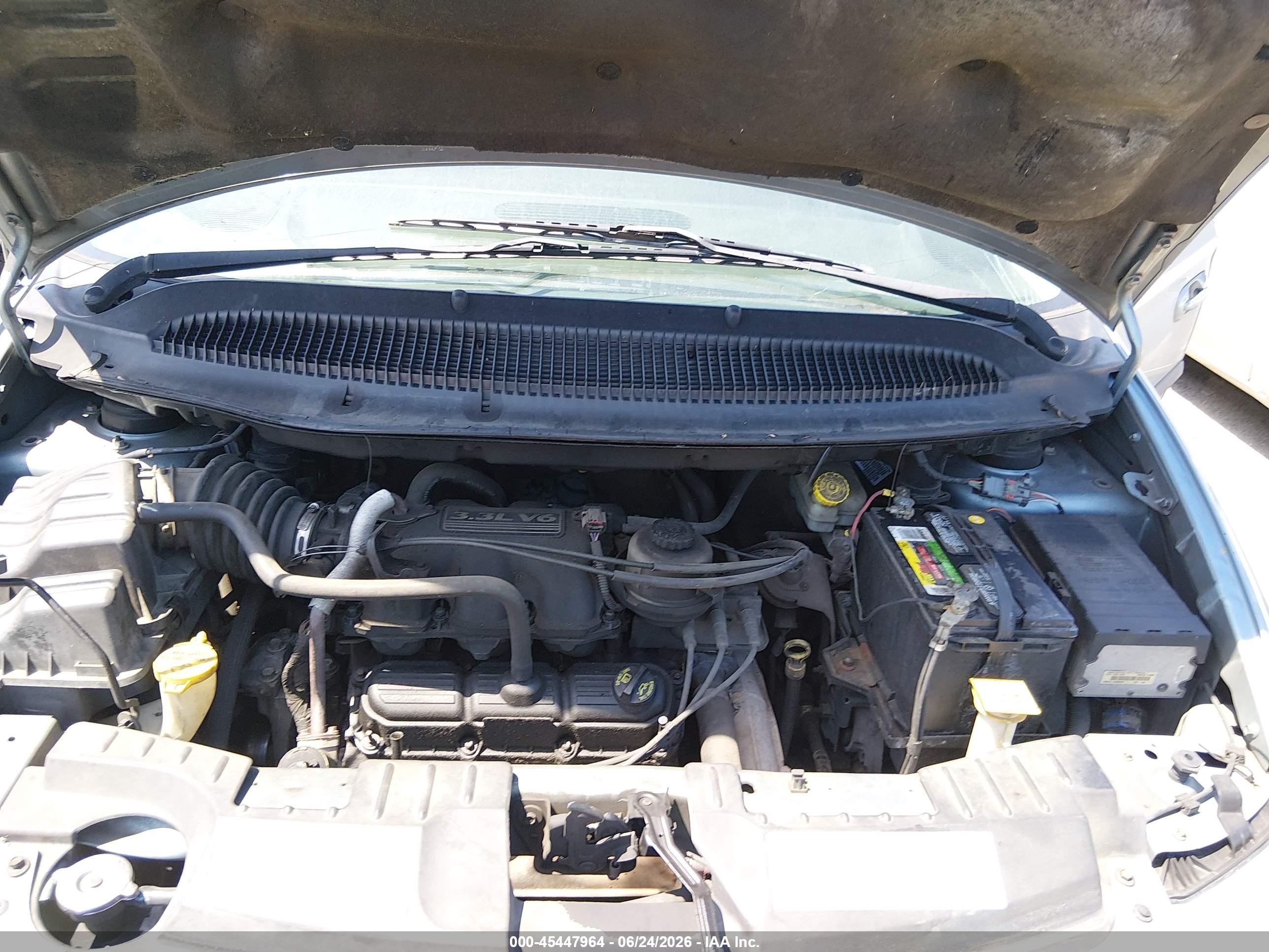 2006 Chrysler Town & Country   Silver vin: 1A4GP45R96B518012
