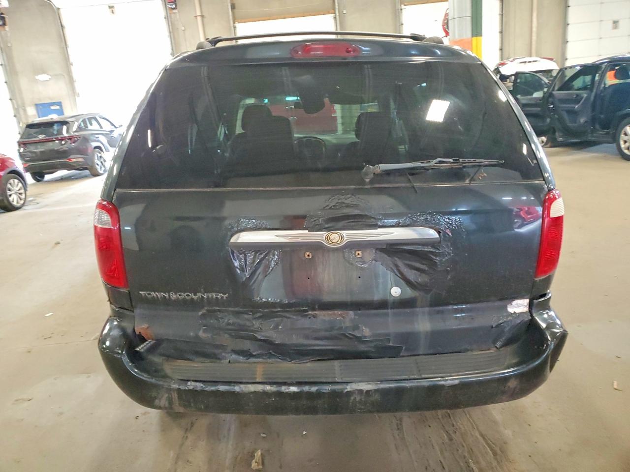 2006 Chrysler Town & Country Black vin: 1A4GP45R96B603884