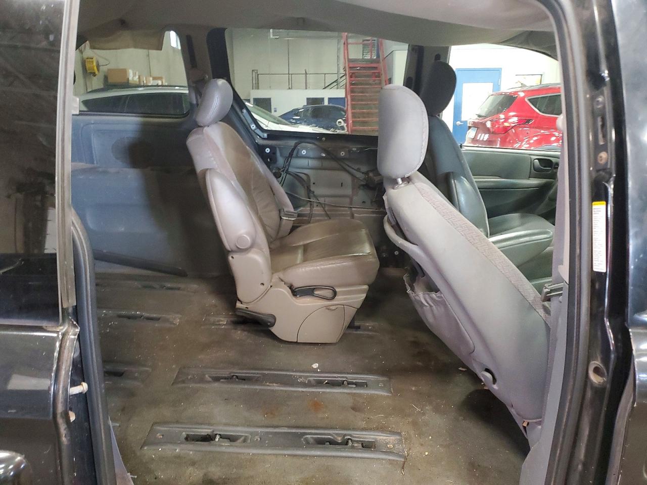 2006 Chrysler Town & Country Black vin: 1A4GP45R96B603884