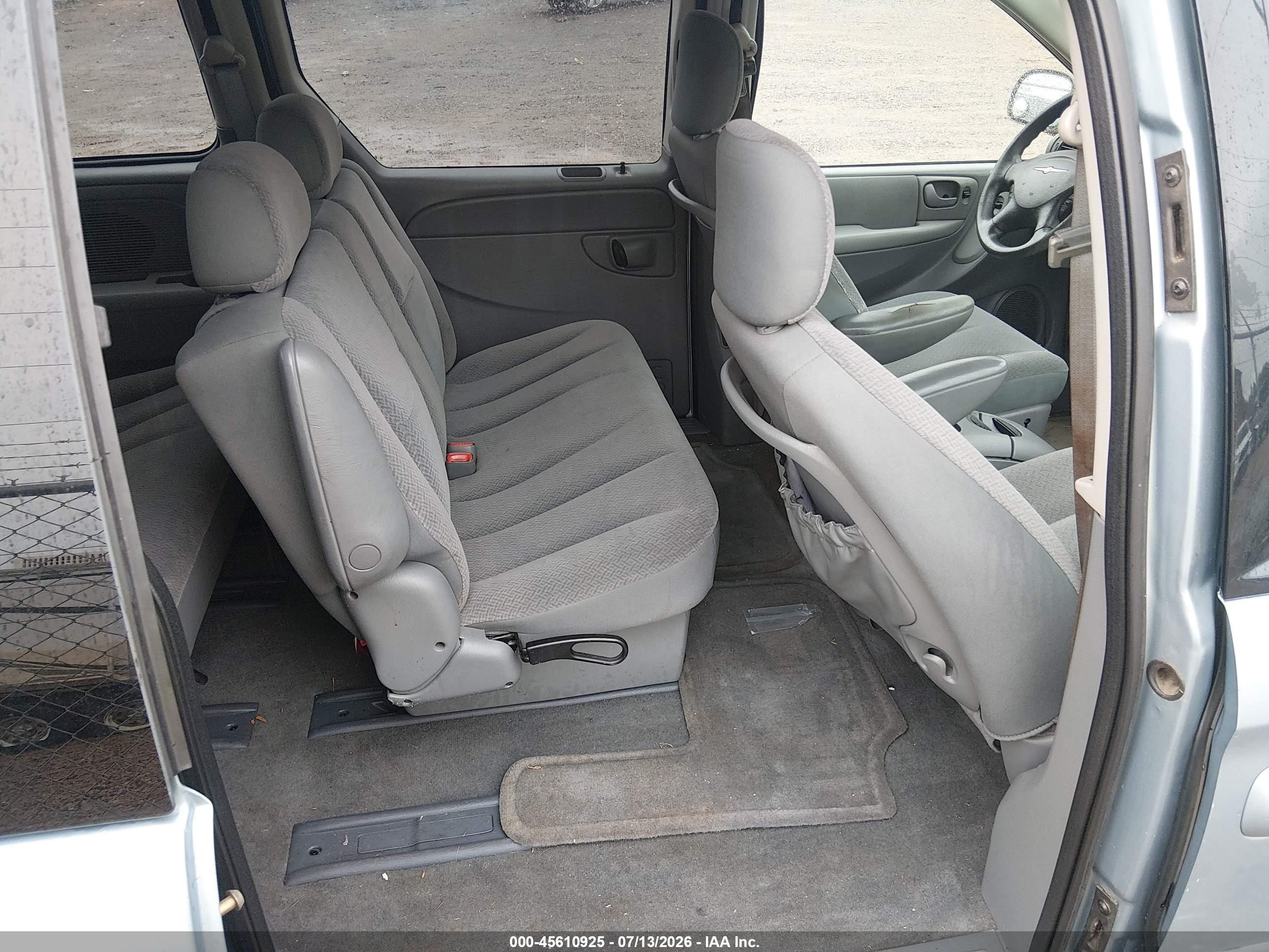 2006 Chrysler Town & Country   Light Blue vin: 1A4GP45RX6B661664