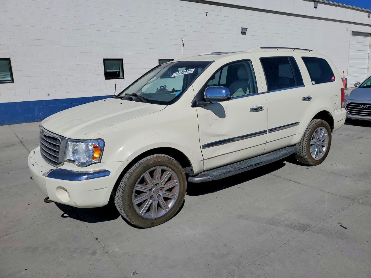 2007 Chrysler Aspen Limited White vin: 1A8HW58217F509812