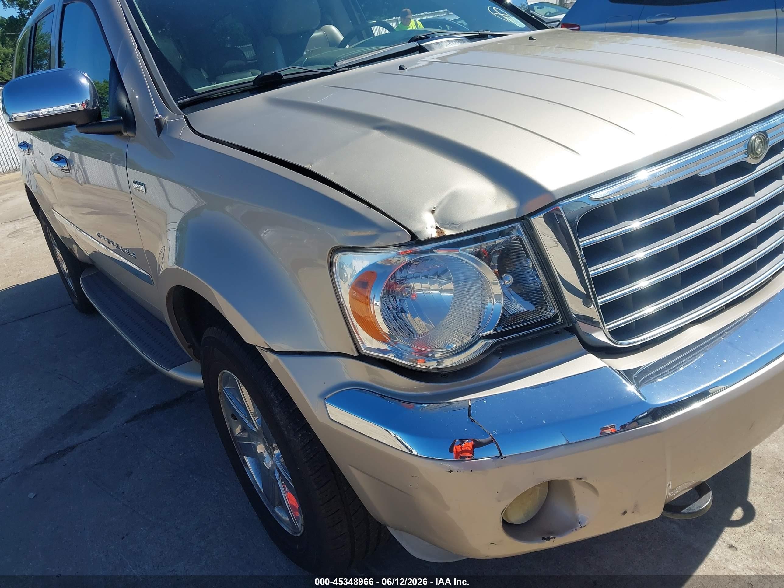 2008 Chrysler Aspen Limited Gold vin: 1A8HW58228F157650