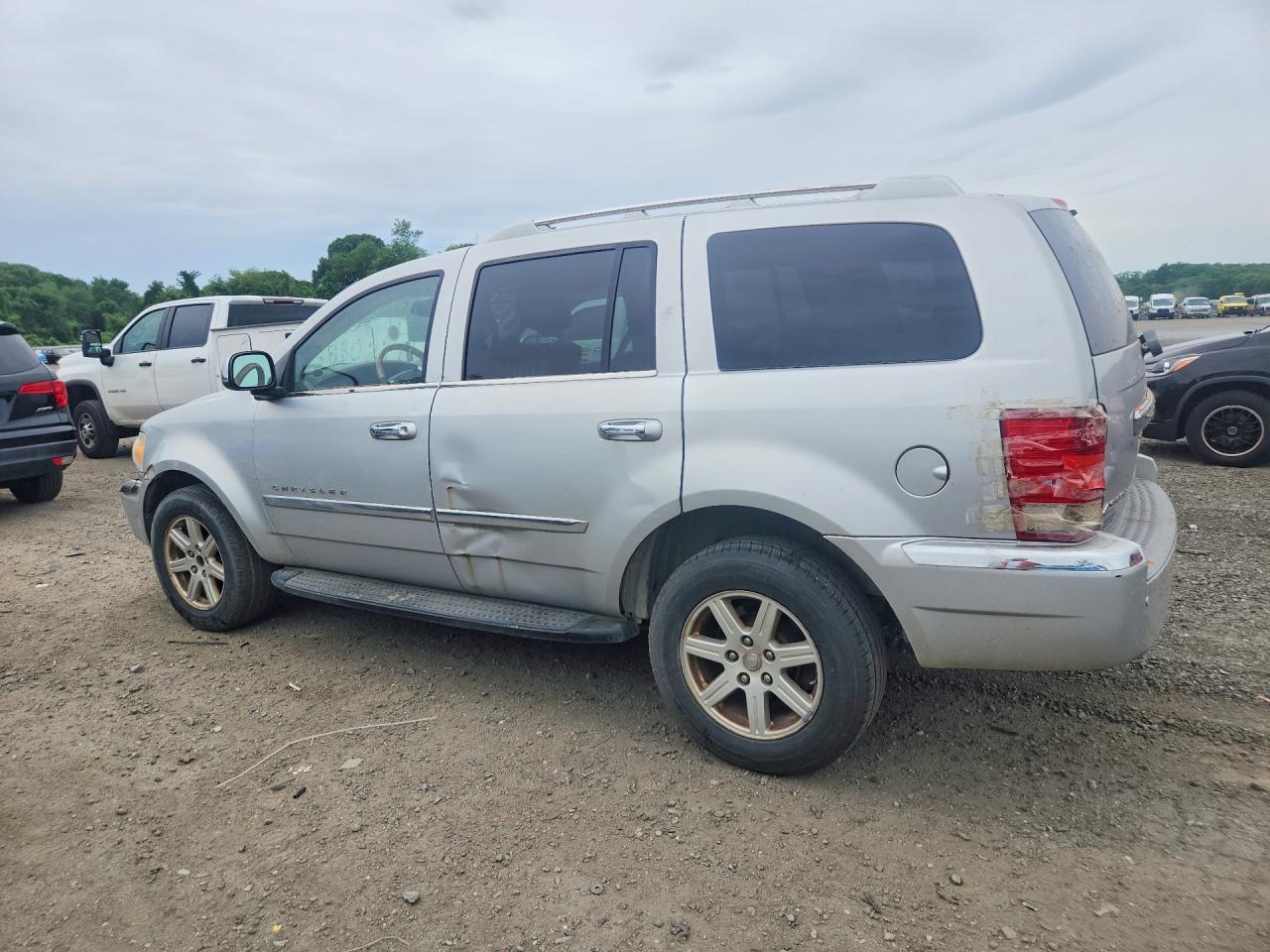 2007 Chrysler Aspen Limited Silver vin: 1A8HW58287F508415