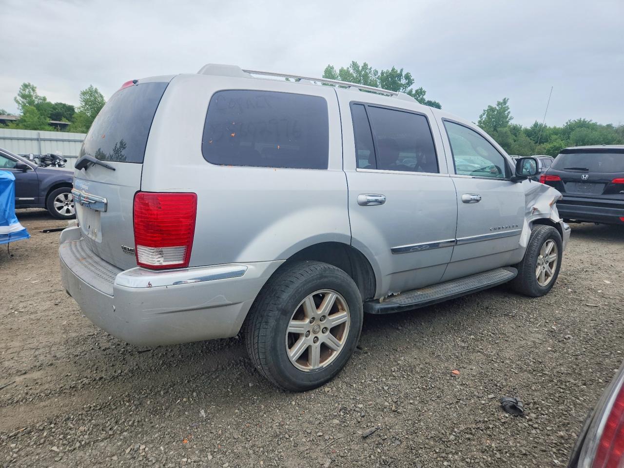 2007 Chrysler Aspen Limited Silver vin: 1A8HW58287F508415