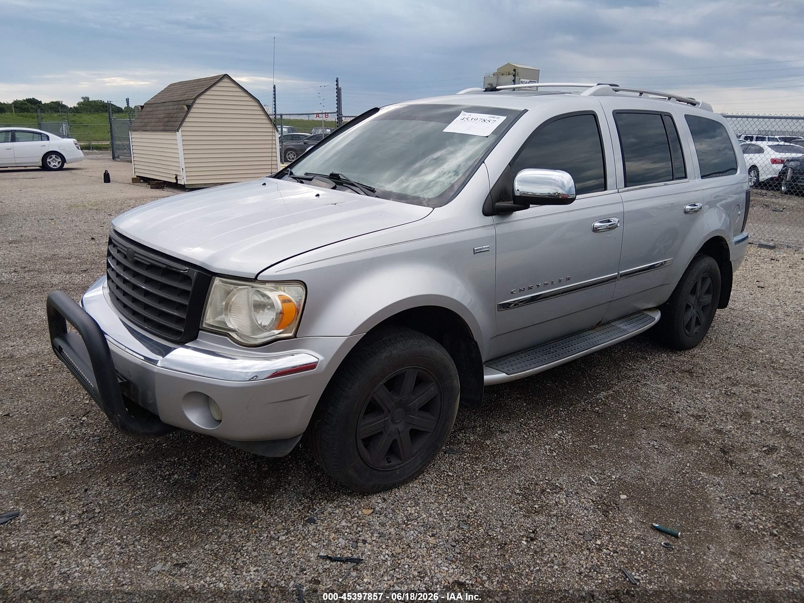 2008 Chrysler Aspen Limited Silver vin: 1A8HW58288F122501