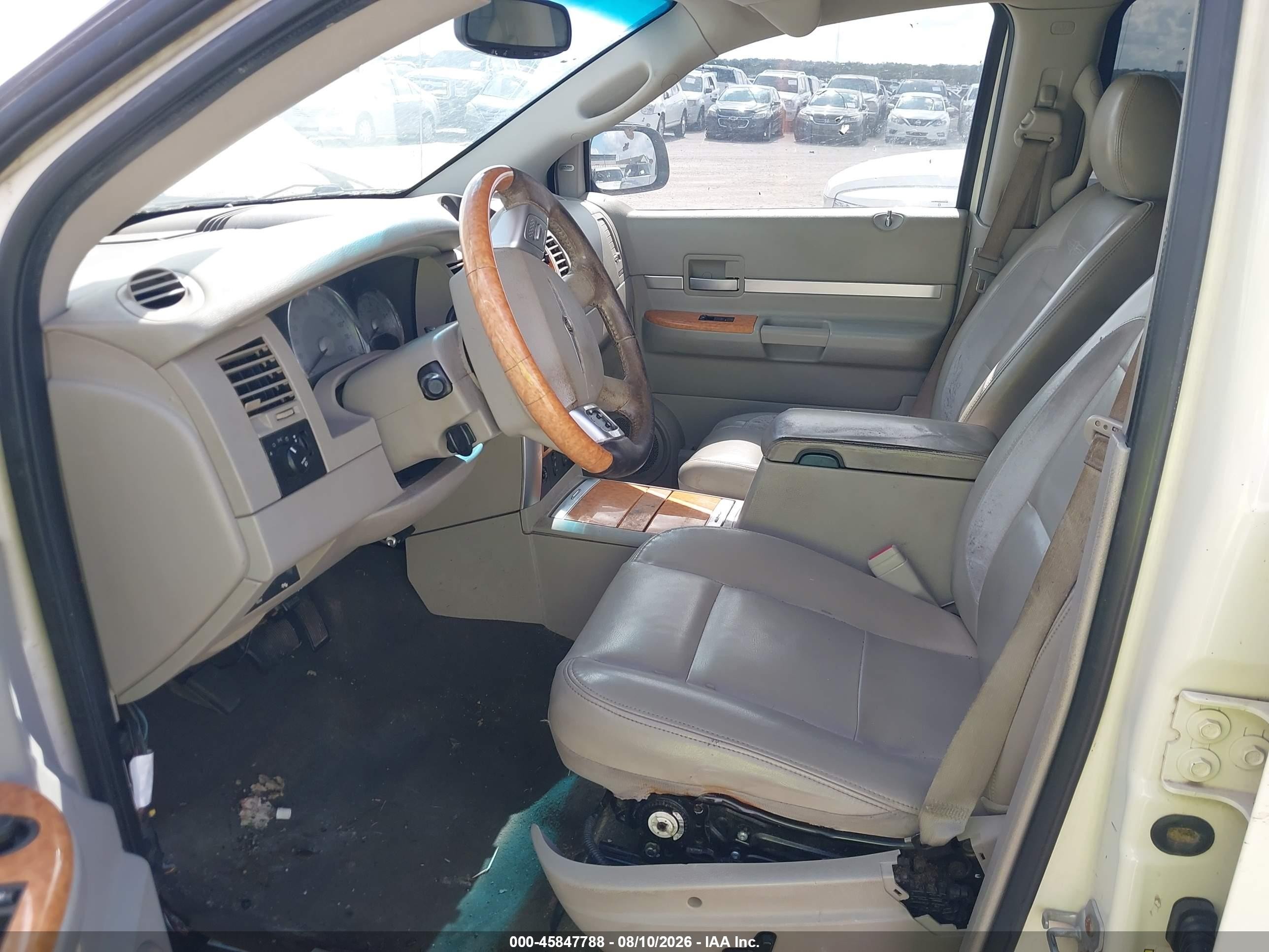 2007 Chrysler Aspen Limited White vin: 1A8HW58297F548714