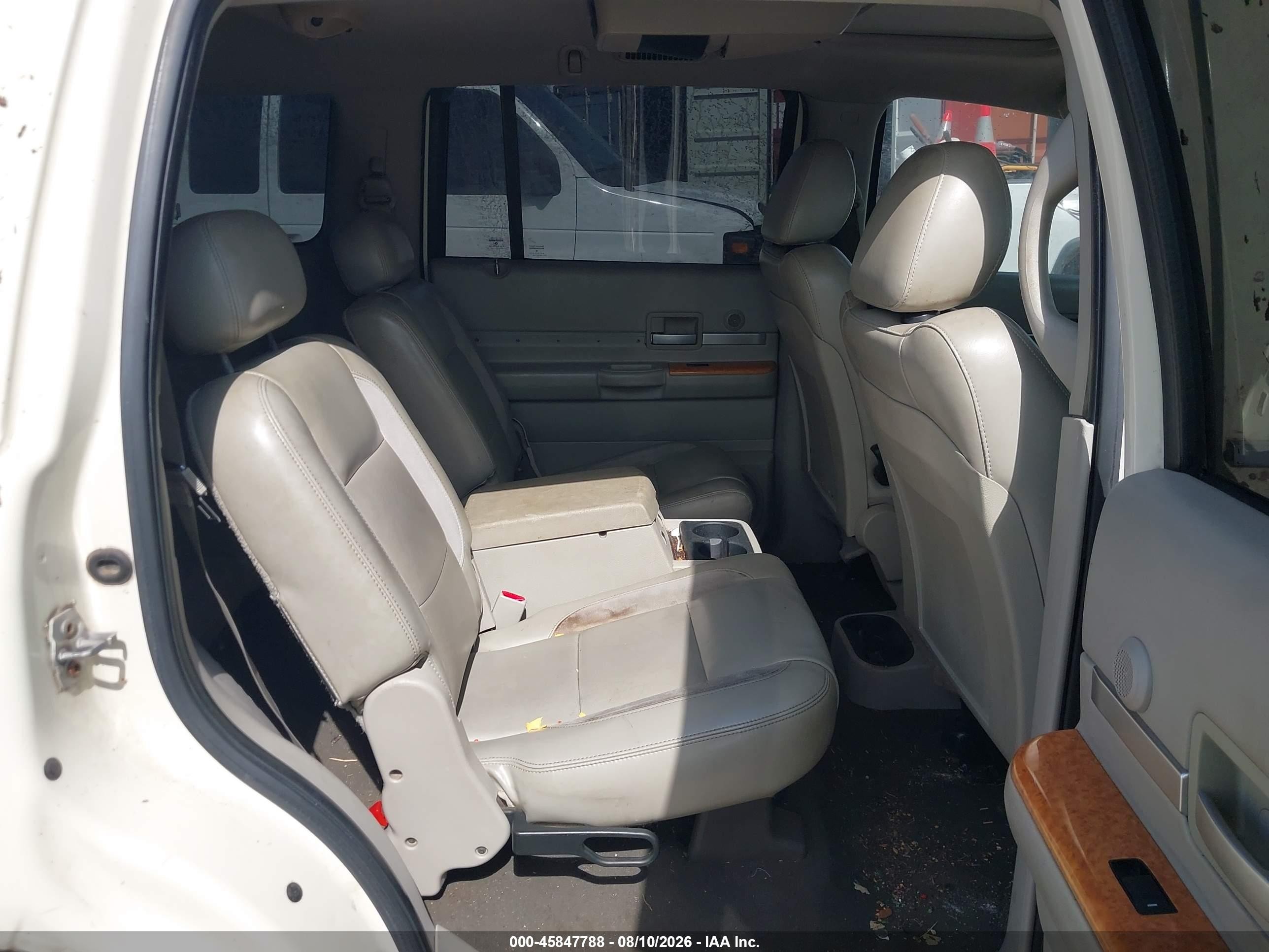 2007 Chrysler Aspen Limited White vin: 1A8HW58297F548714