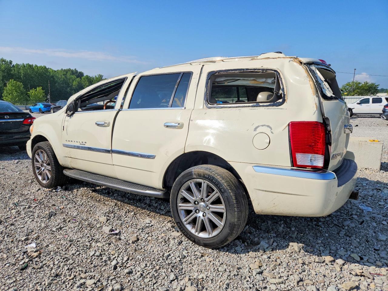 2007 Chrysler Aspen Limited Beige vin: 1A8HW58297F556232