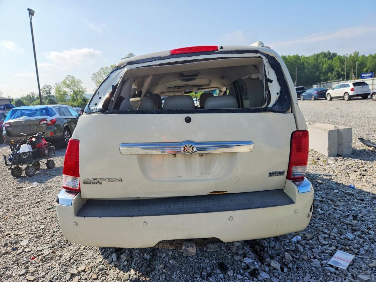 2007 Chrysler Aspen Limited Beige vin: 1A8HW58297F556232