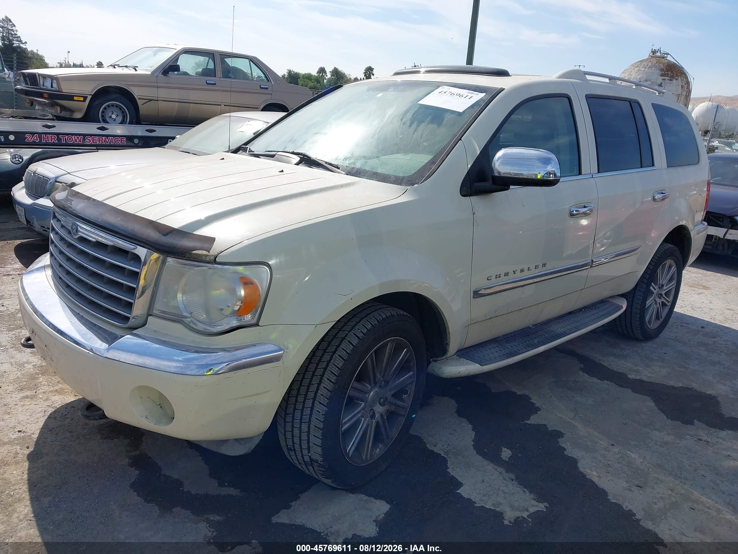 2008 Chrysler Aspen Limited White vin: 1A8HW582X8F137792