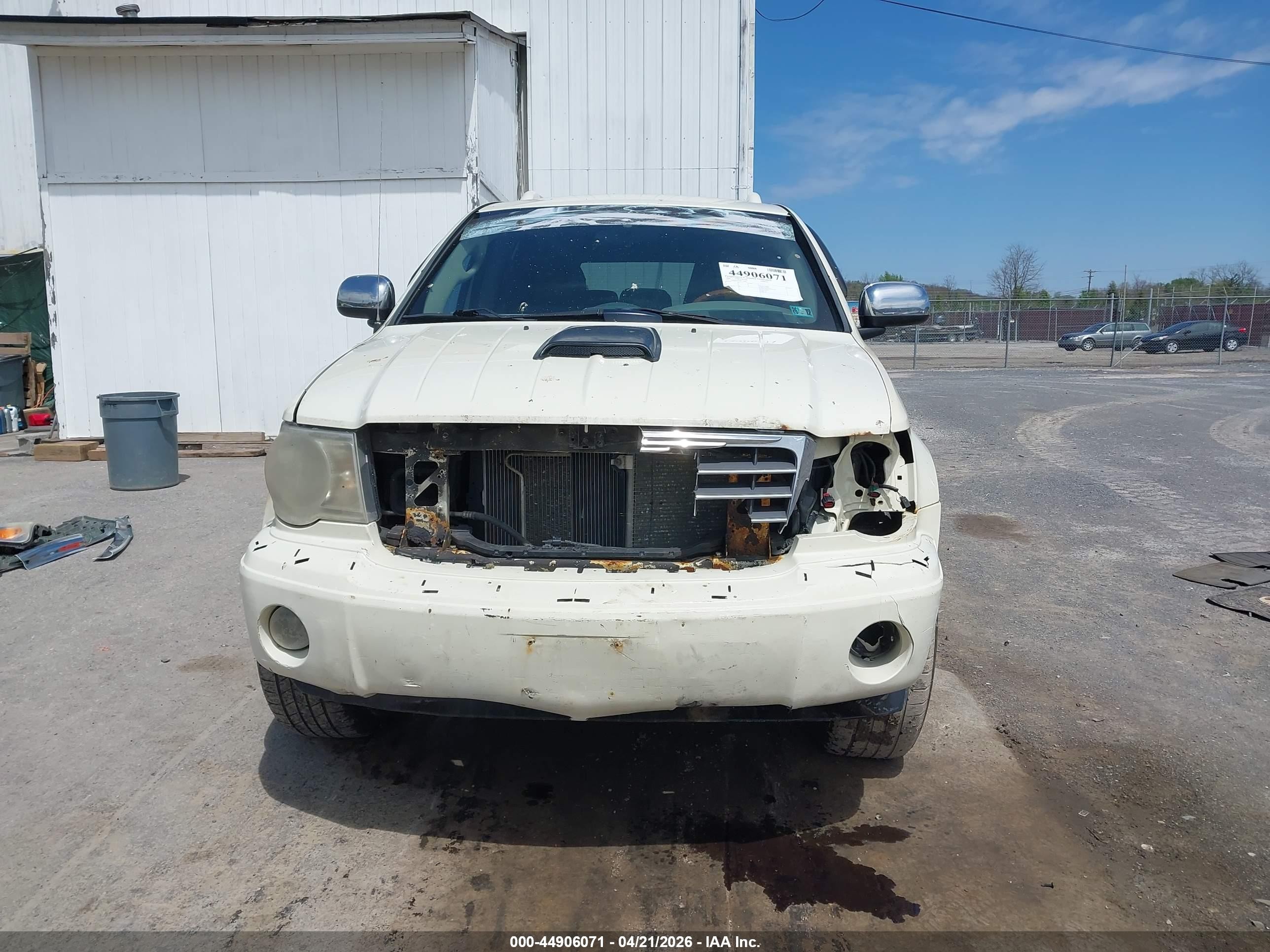 2008 Chrysler Aspen Limited White vin: 1A8HW58N08F130442