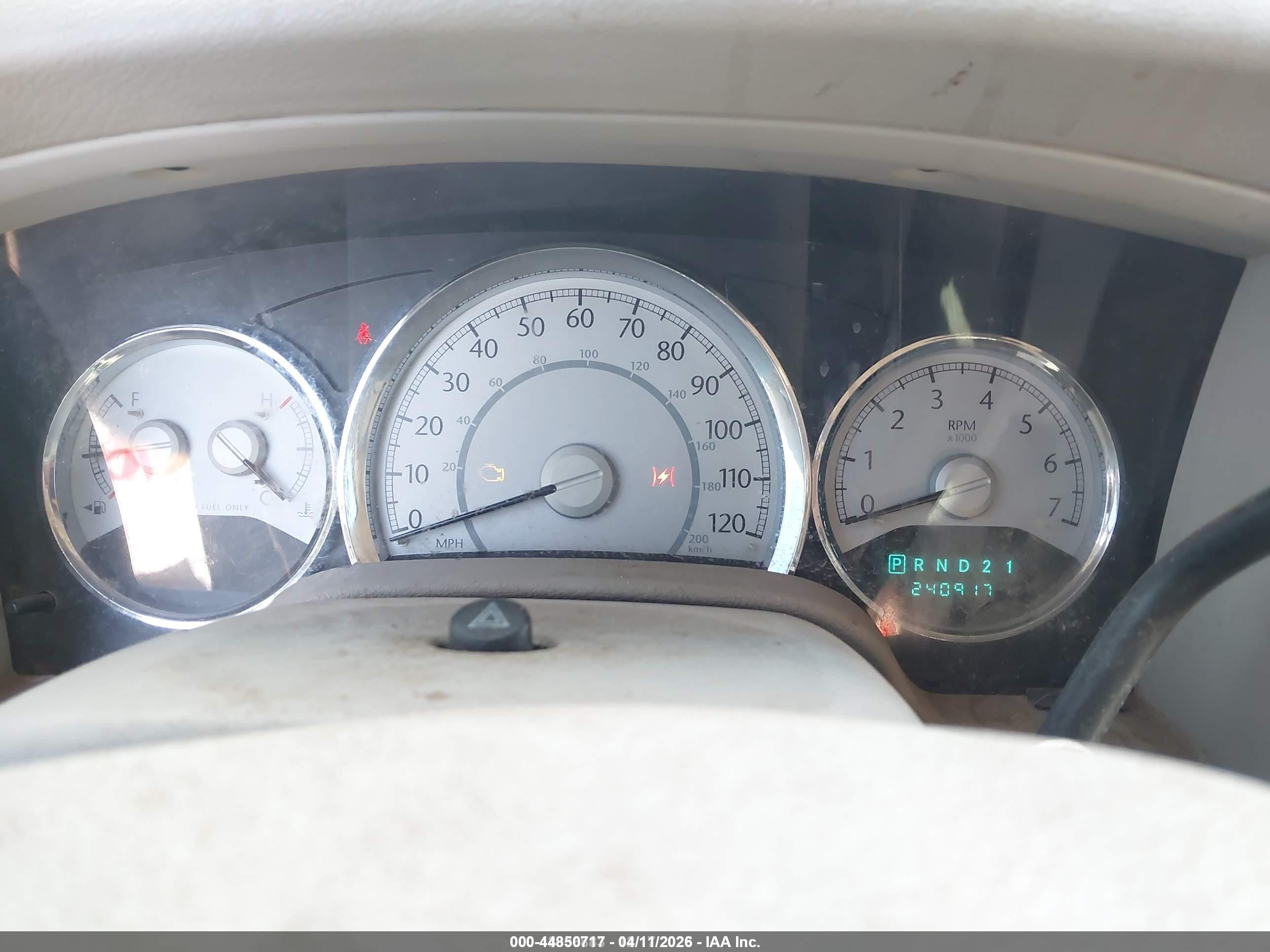 2008 Chrysler Aspen Limited Tan vin: 1A8HW58N58F107870