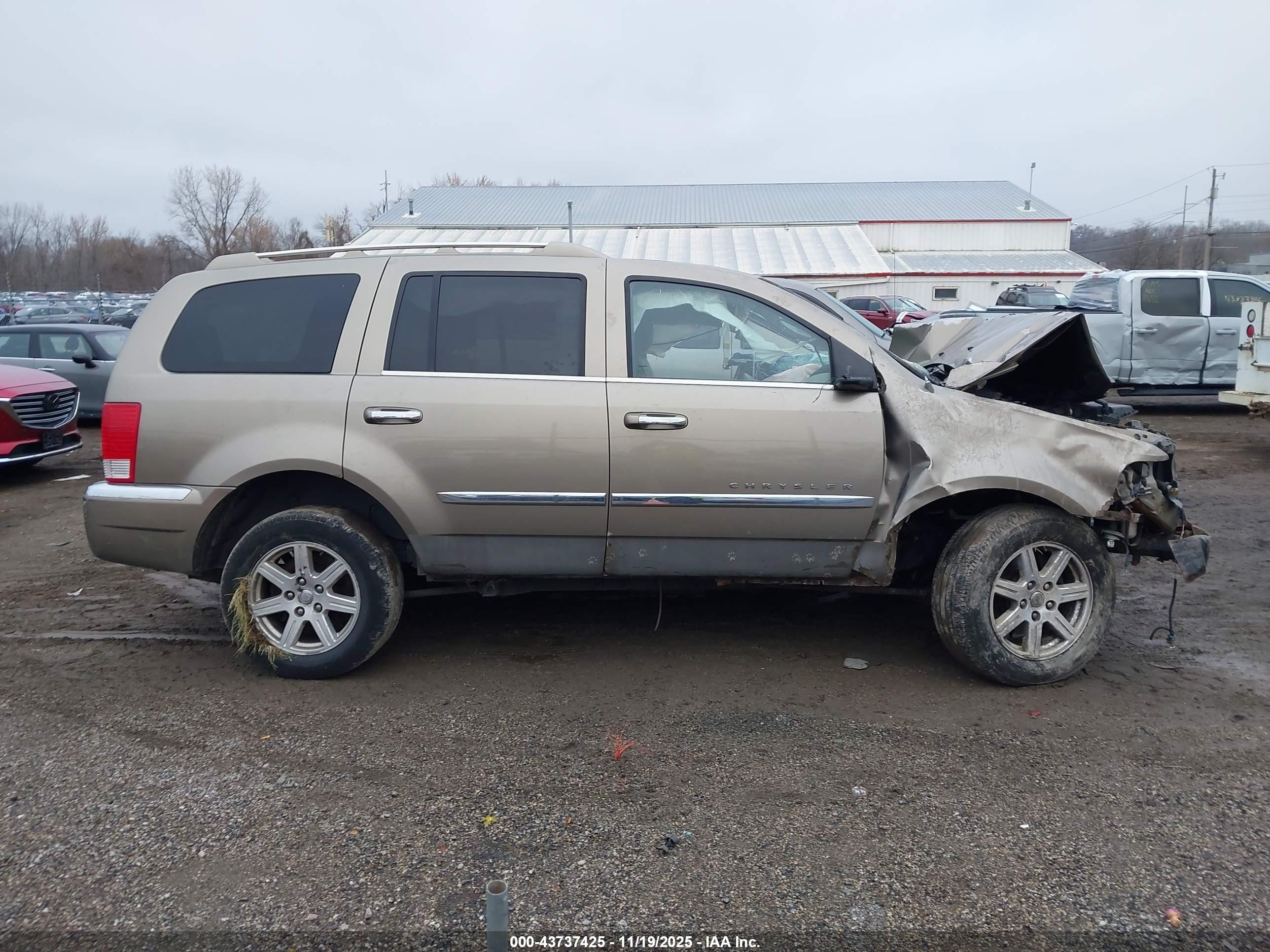 2007 Chrysler Aspen Limited Beige vin: 1A8HW58P77F529364