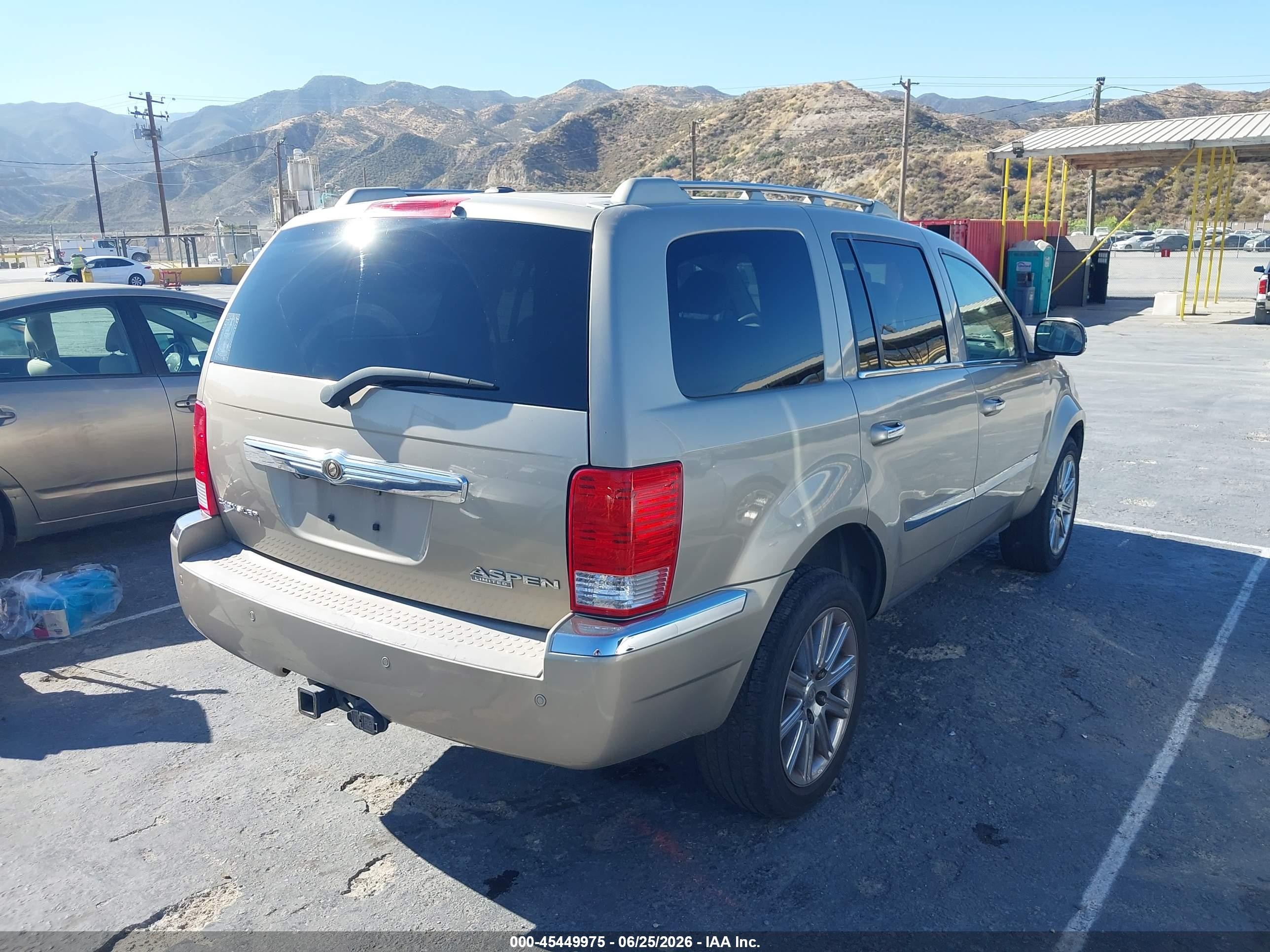2009 Chrysler Aspen Limited Tan vin: 1A8HW58T99F710434