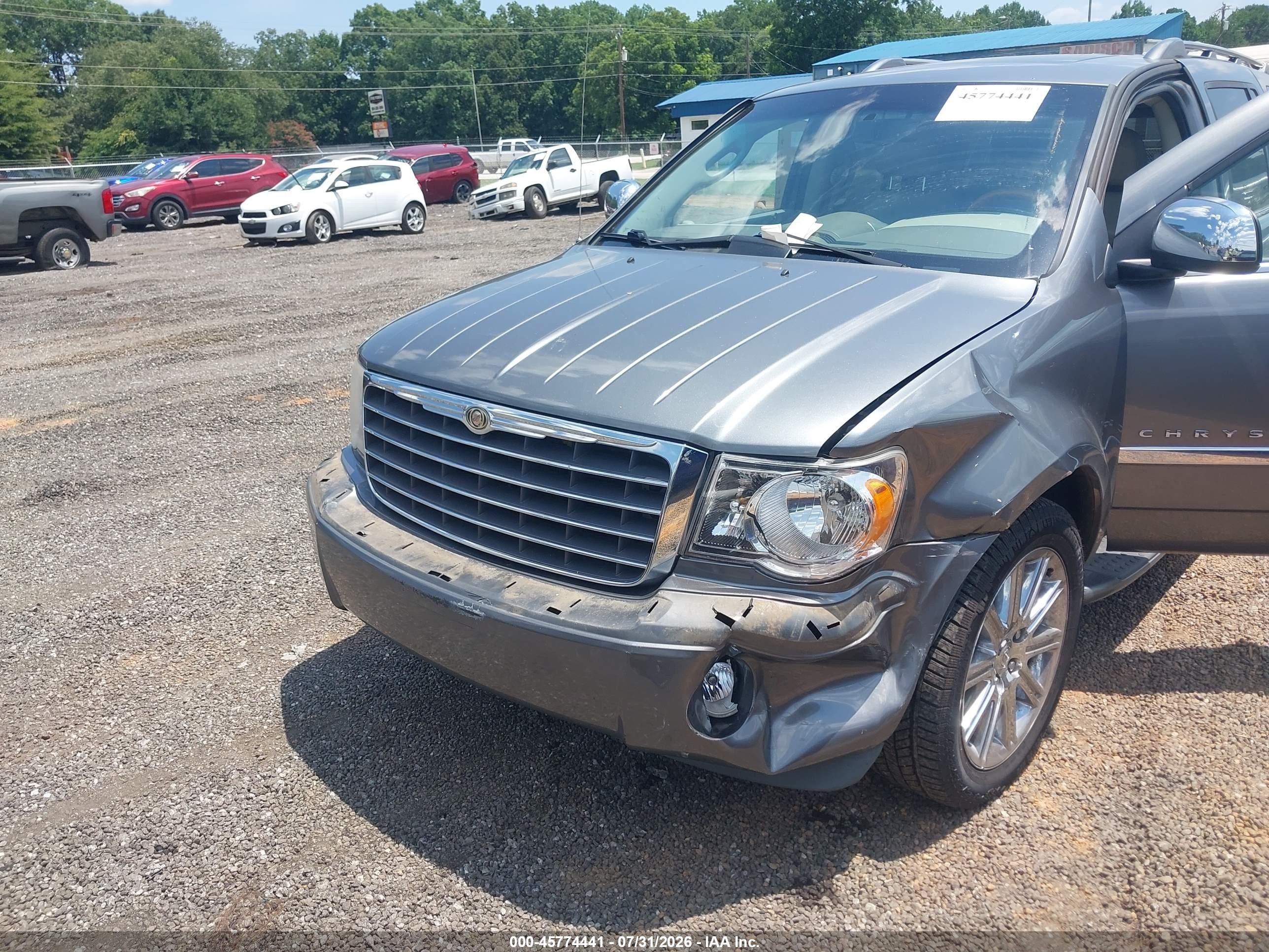 2007 Chrysler Aspen Limited Silver vin: 1A8HX58287F571480