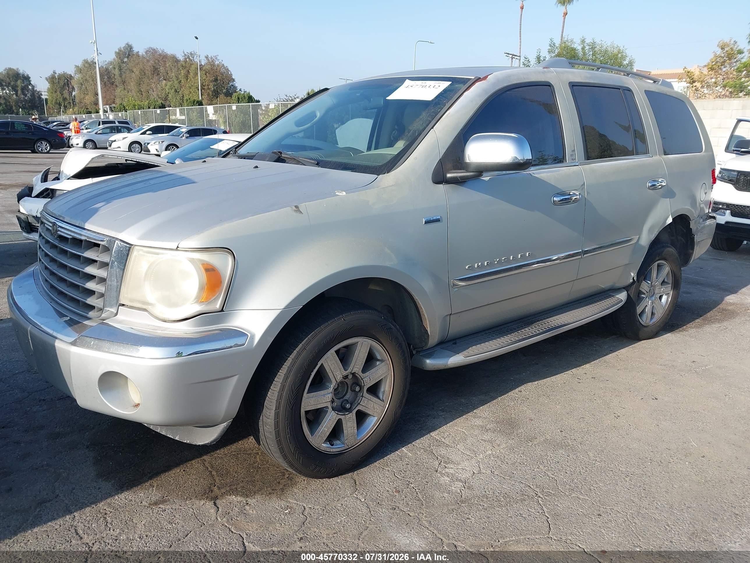 2008 Chrysler Aspen Limited Beige vin: 1A8HX58298F149140