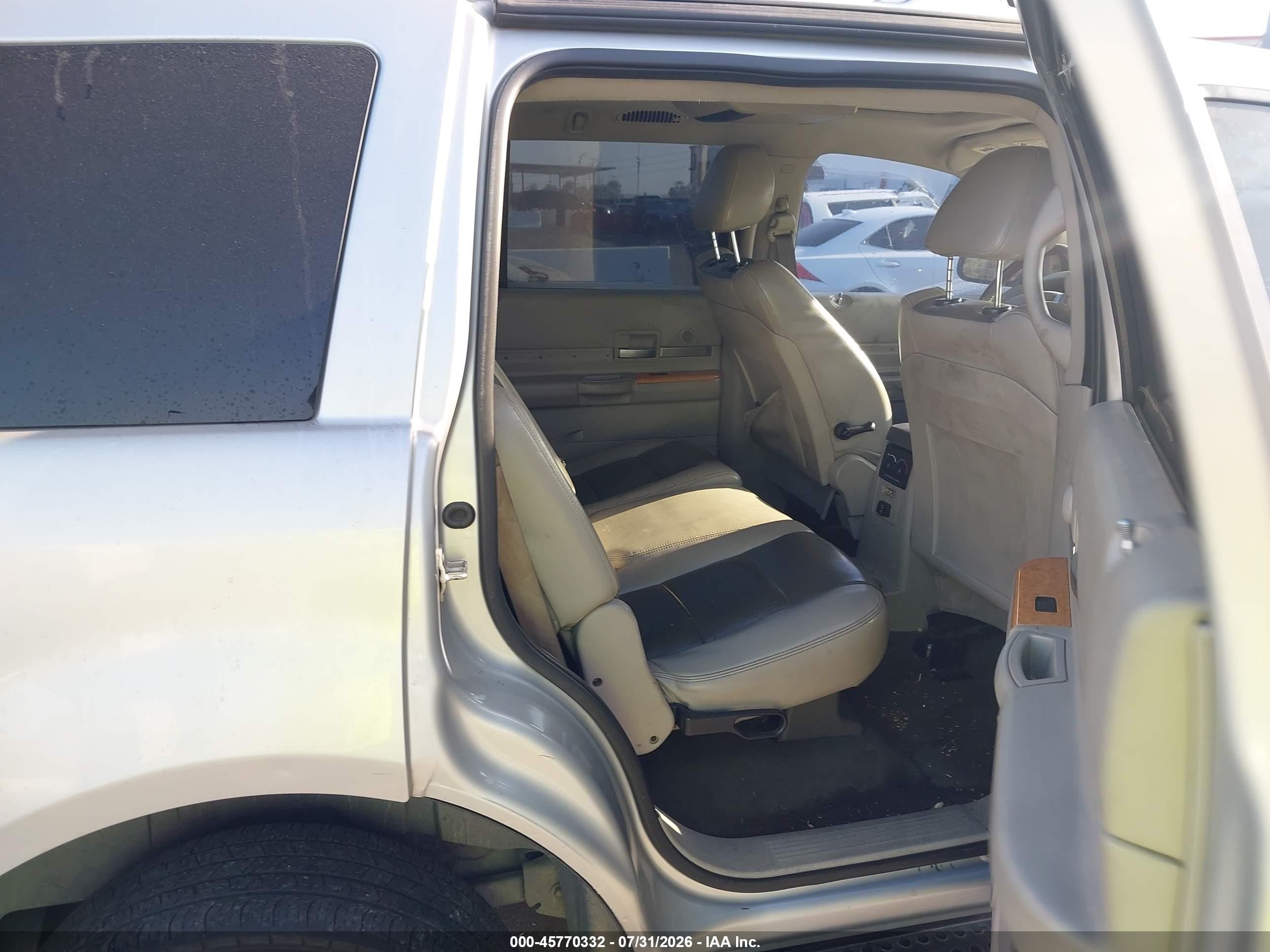 2008 Chrysler Aspen Limited Beige vin: 1A8HX58298F149140