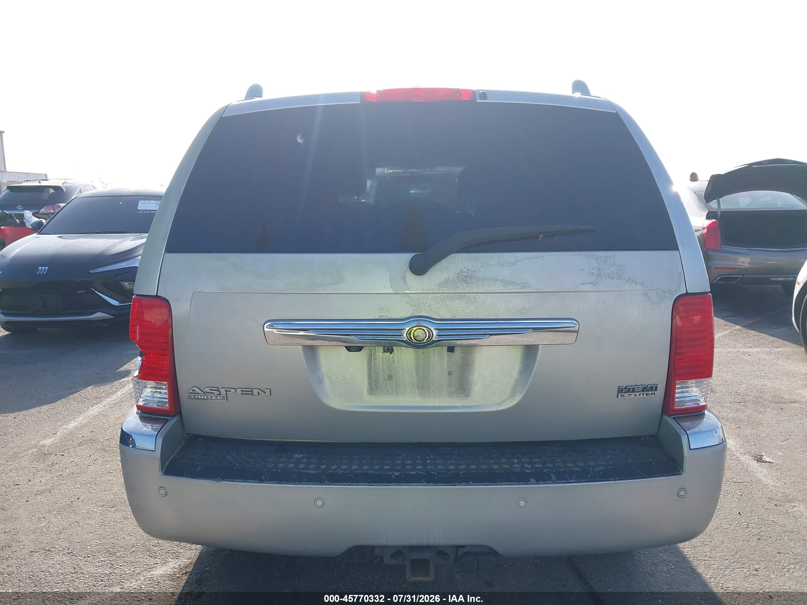 2008 Chrysler Aspen Limited Beige vin: 1A8HX58298F149140