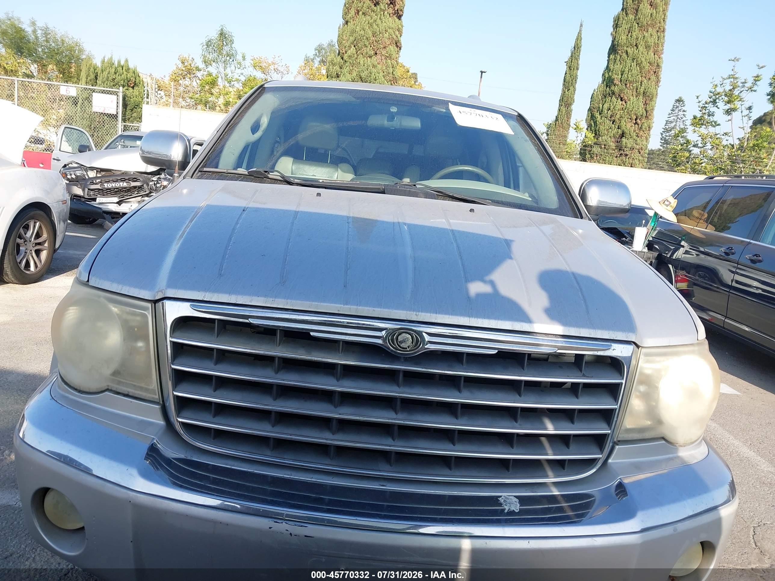 2008 Chrysler Aspen Limited Beige vin: 1A8HX58298F149140