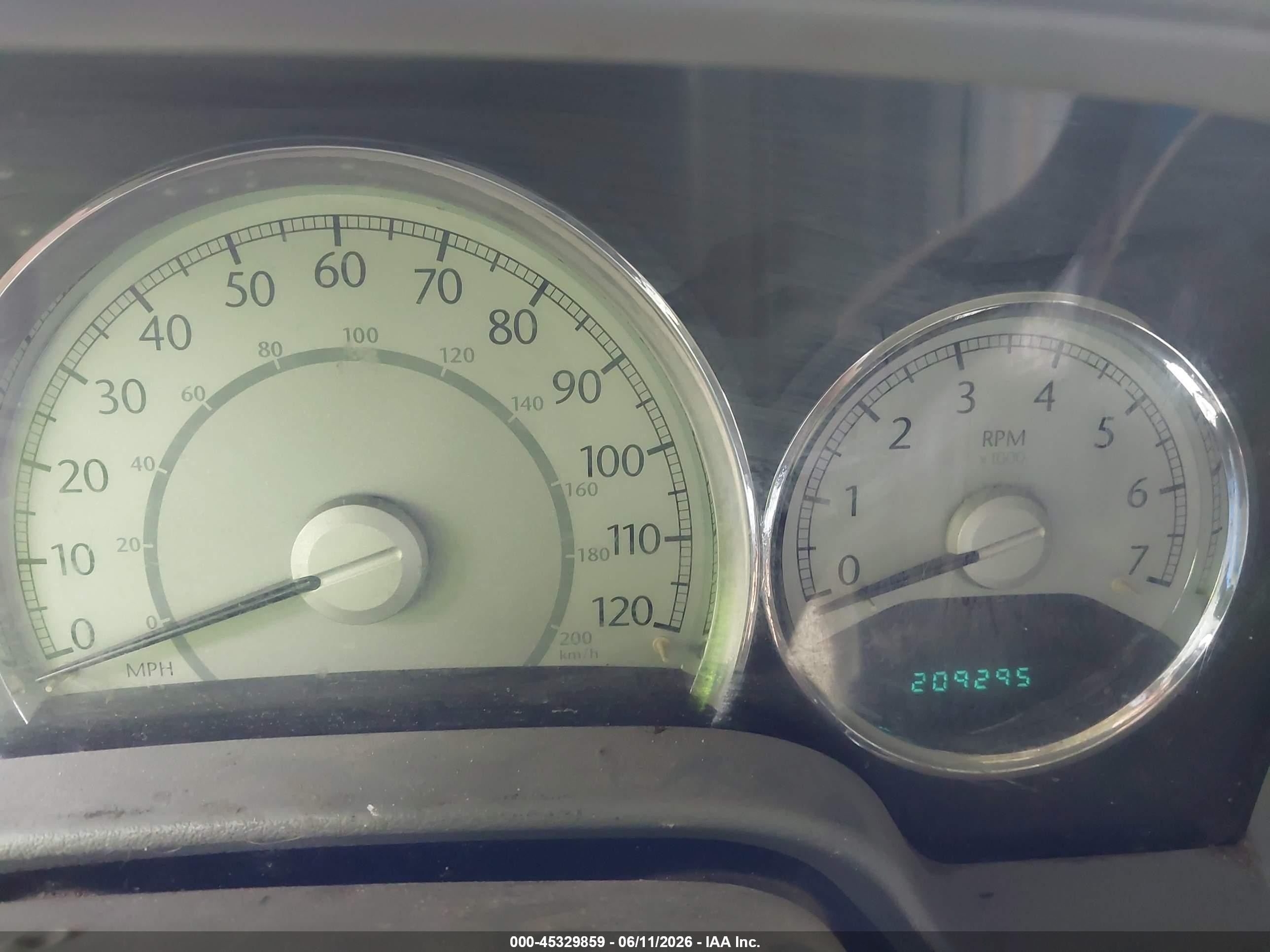2007 Chrysler Aspen Limited Silver vin: 1A8HX58P37F522716