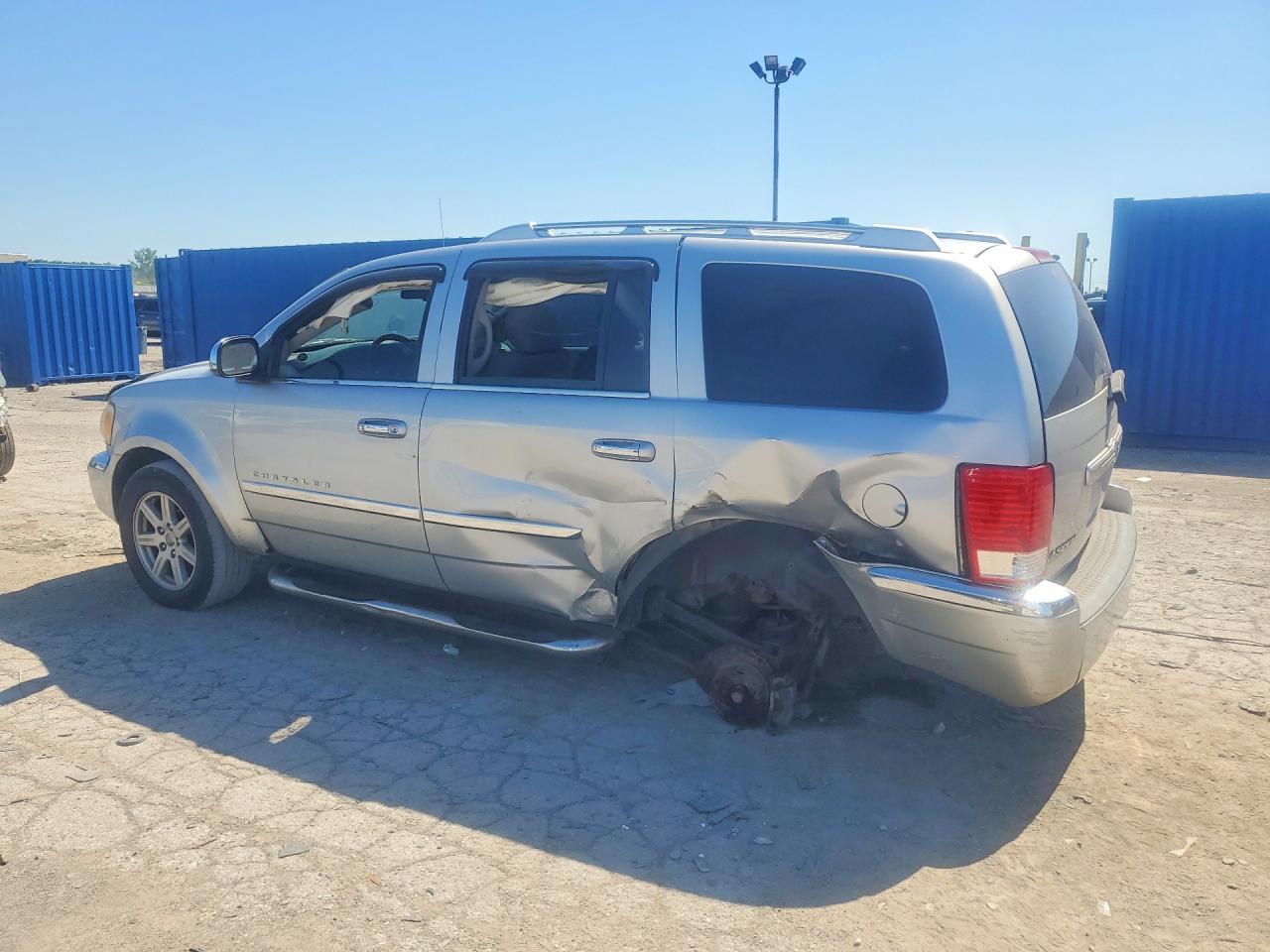 2007 Chrysler Aspen Limited Серебряный vin: 1A8HX58P67F535136