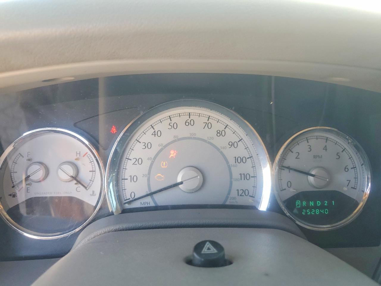 2007 Chrysler Aspen Limited Серебряный vin: 1A8HX58P67F535136