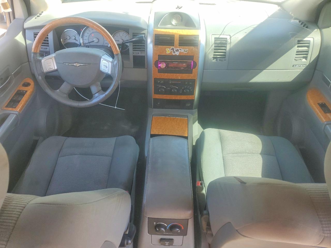 2007 Chrysler Aspen Limited Серебряный vin: 1A8HX58P67F535136