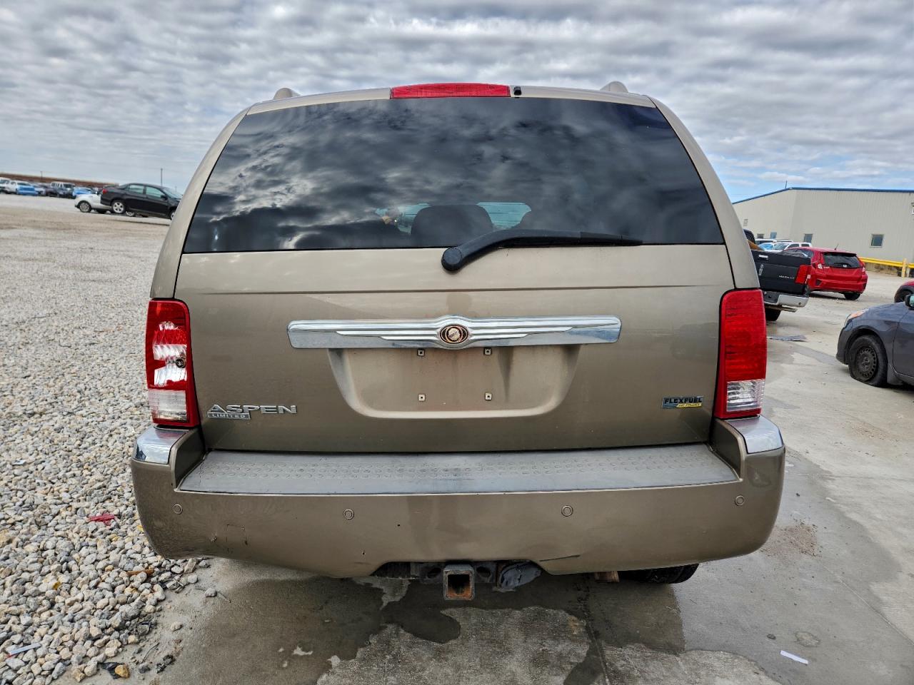 2007 Chrysler Aspen Limited Gold vin: 1A8HX58PX7F515990