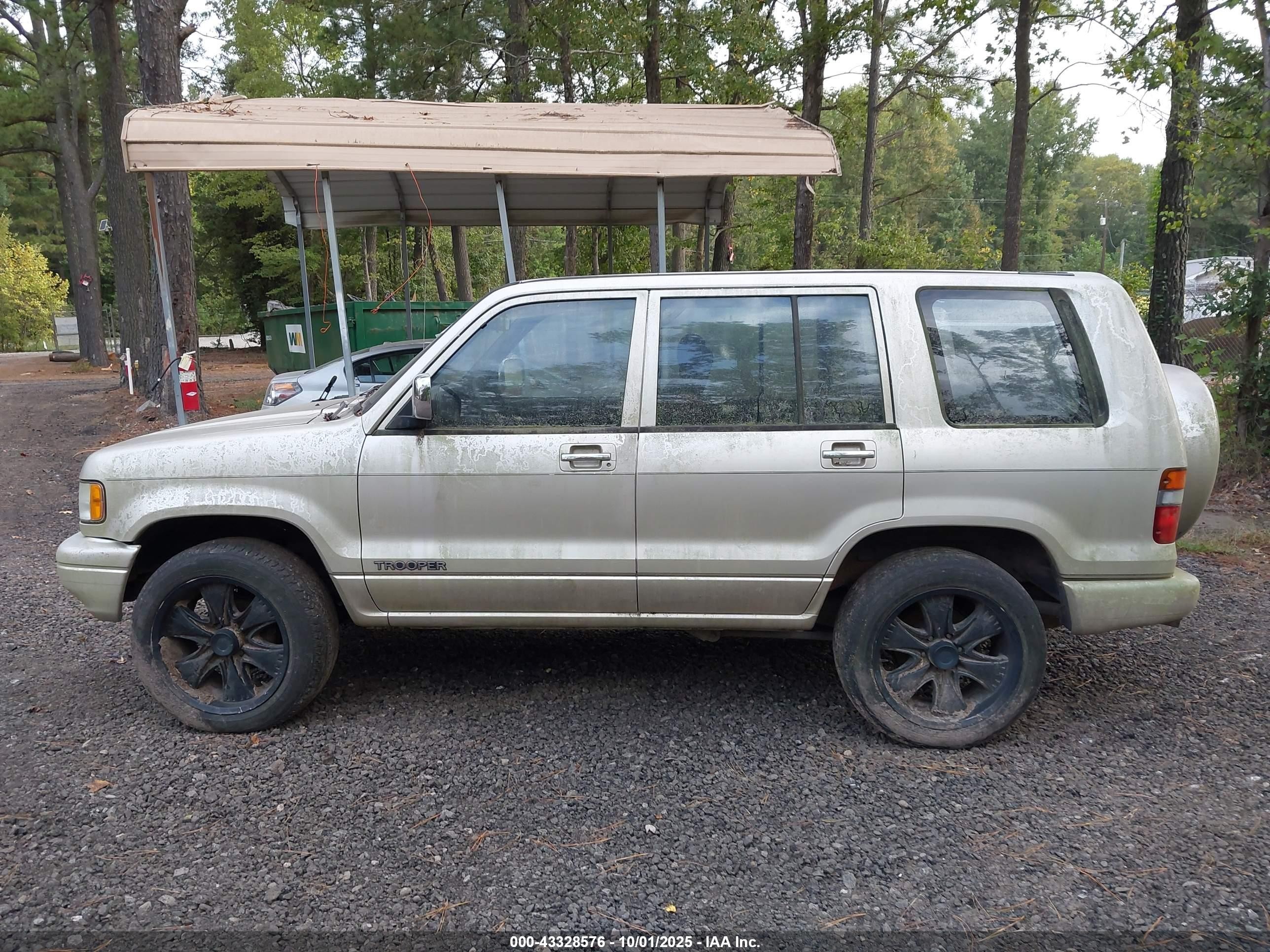 1999 Isuzu Trooper   Gold vin: 1ACDH58VXR7908045
