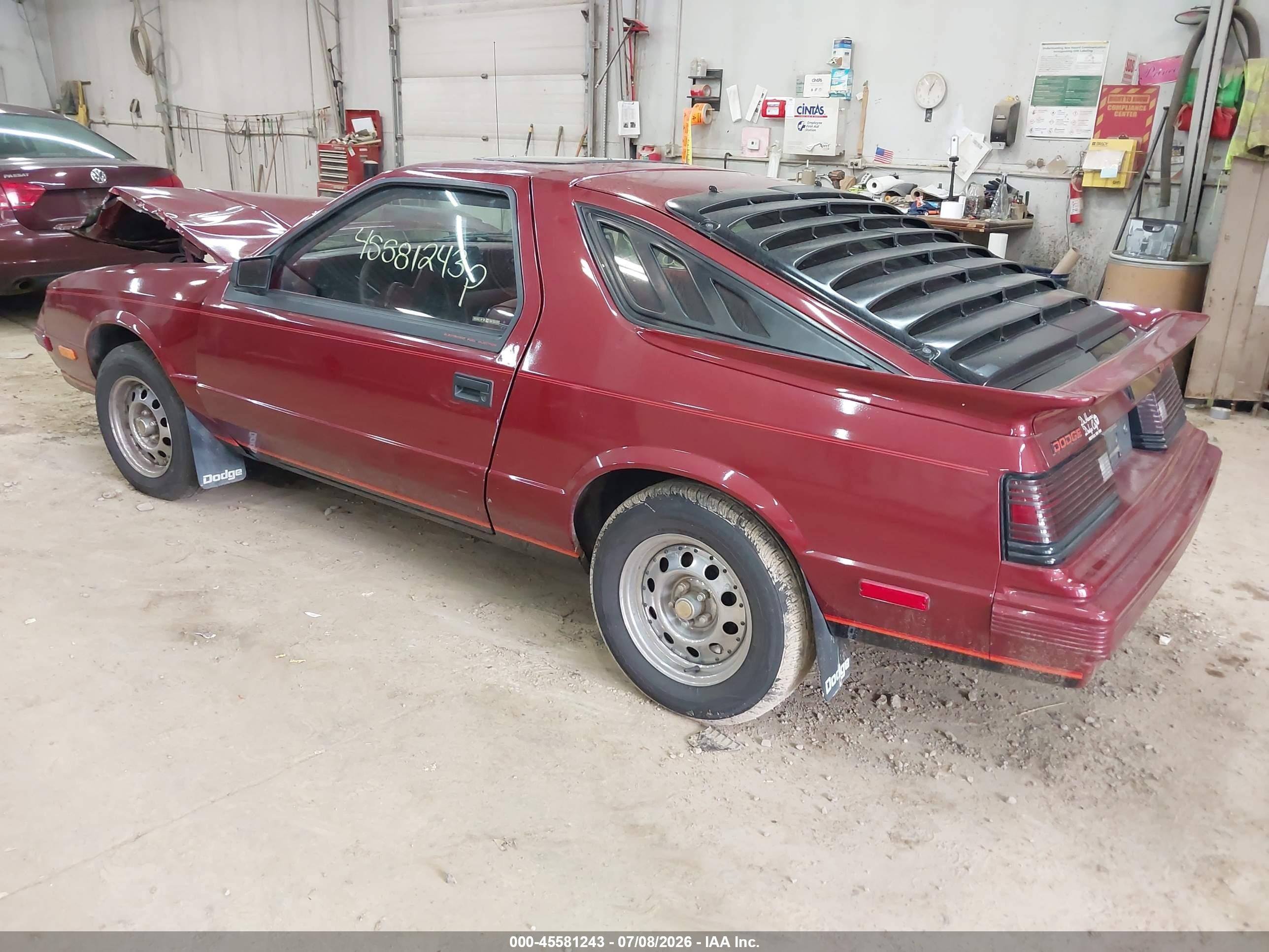 1985 Dodge Daytona   Burgundy vin: 1B3BA44D4FG306565