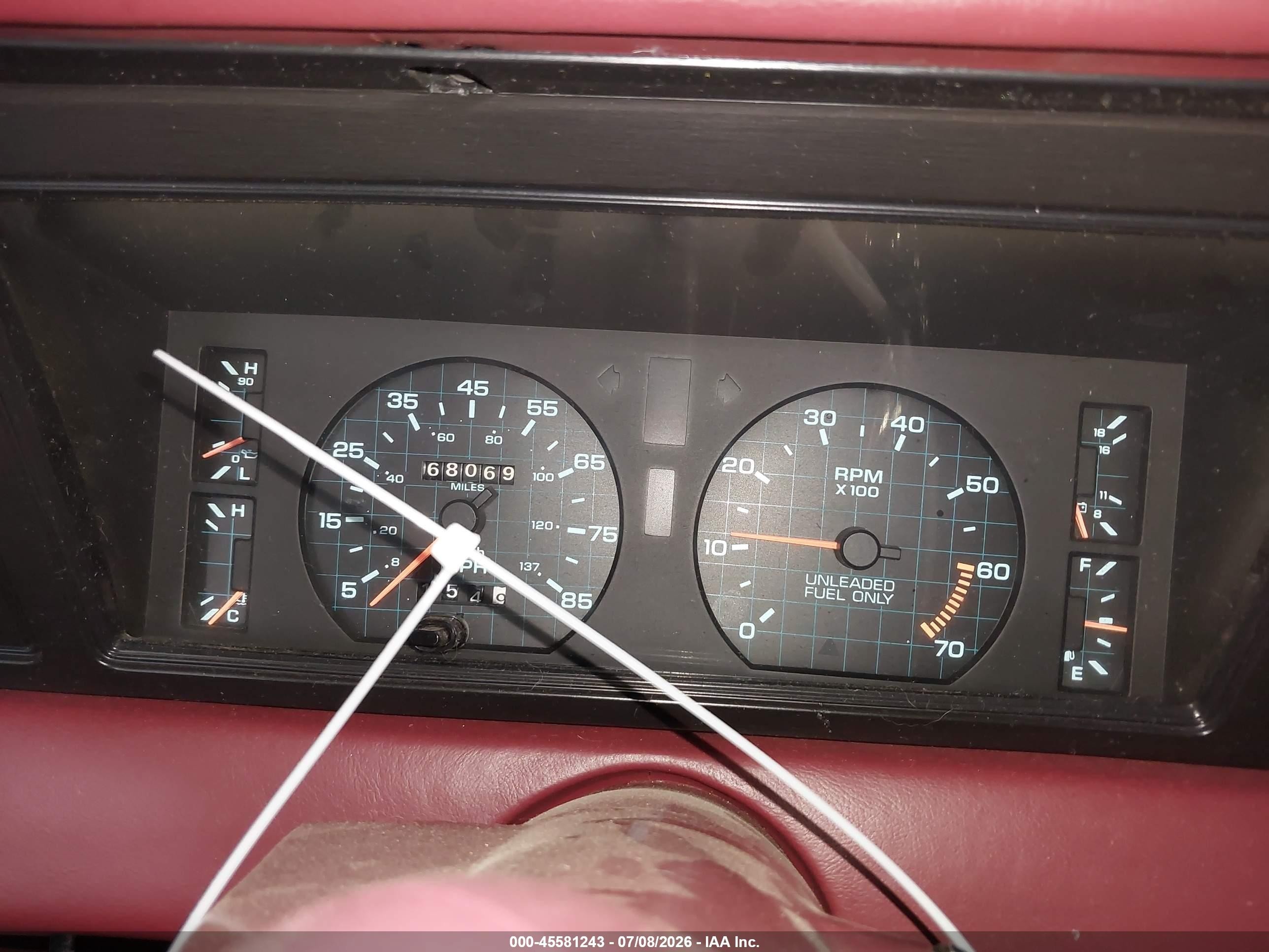 1985 Dodge Daytona   Burgundy vin: 1B3BA44D4FG306565