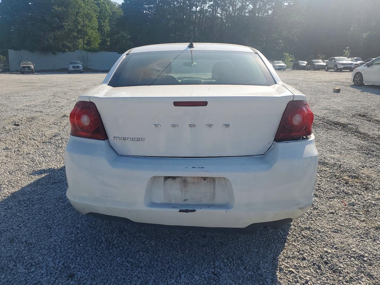 2011 Dodge Avenger Mainstreet White vin: 1B3BD1FB1BN556854