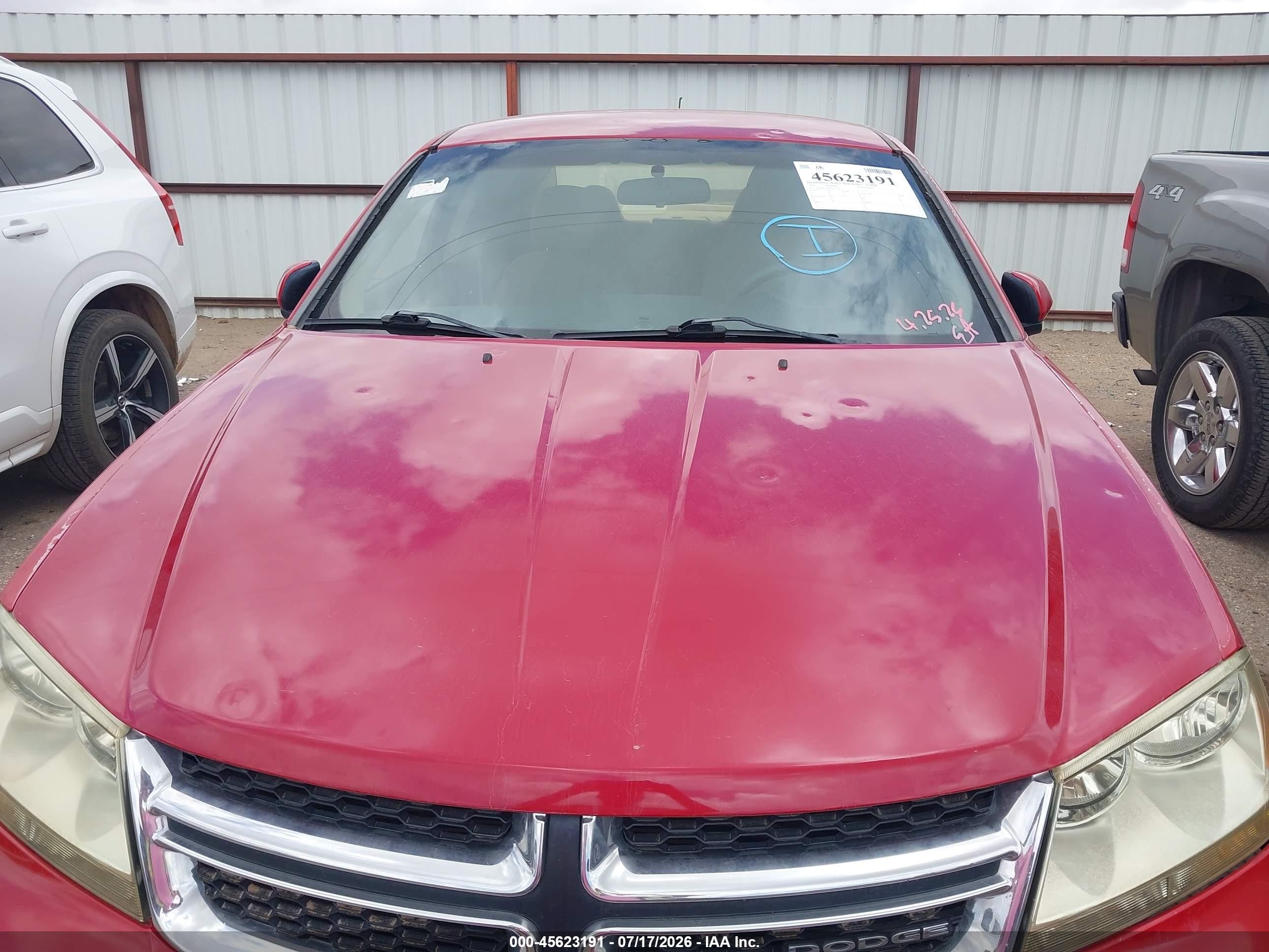 2011 Dodge Avenger Mainstreet Red vin: 1B3BD1FB2BN557172